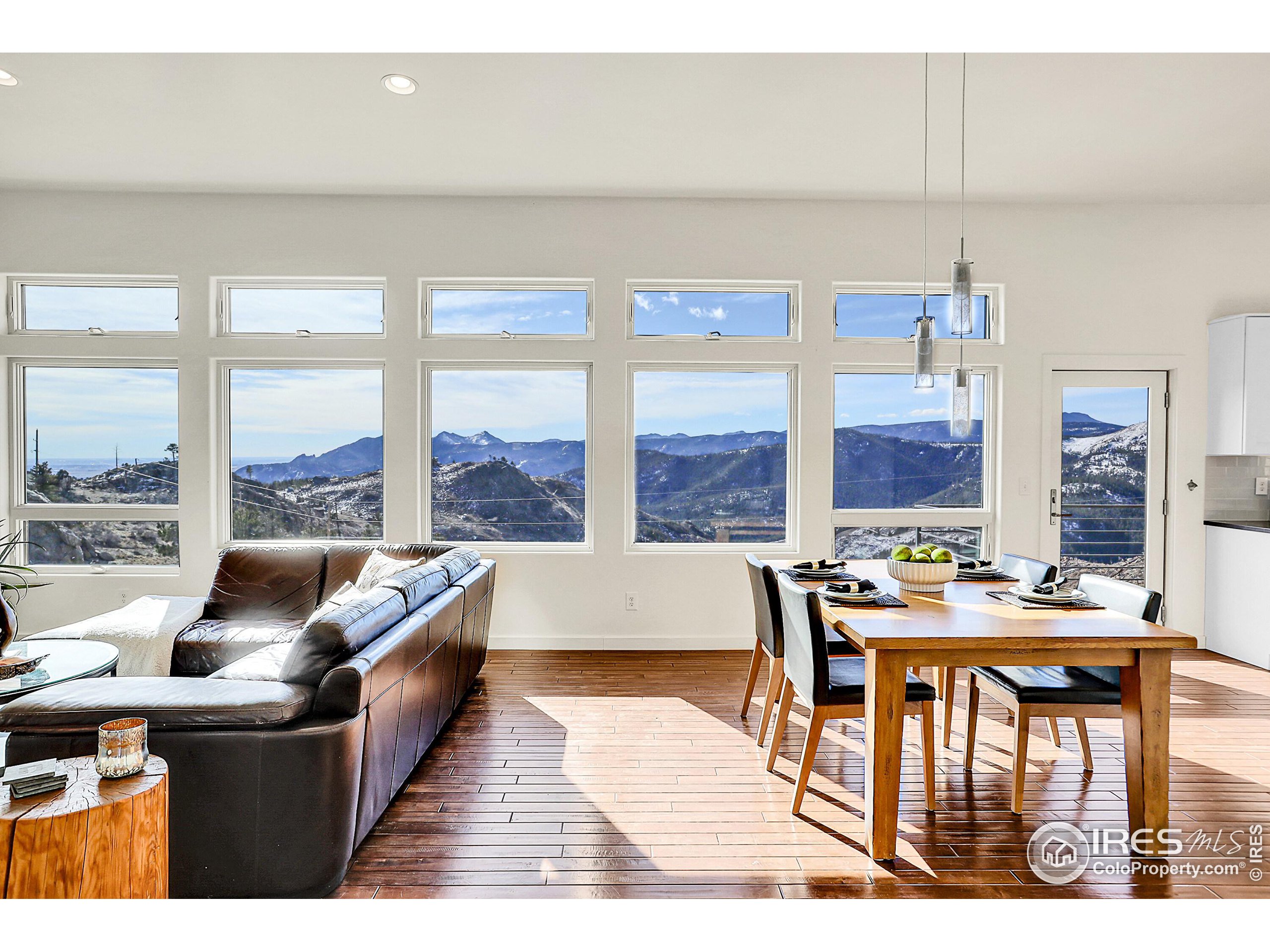 6191 Sunshine Canyon Dr