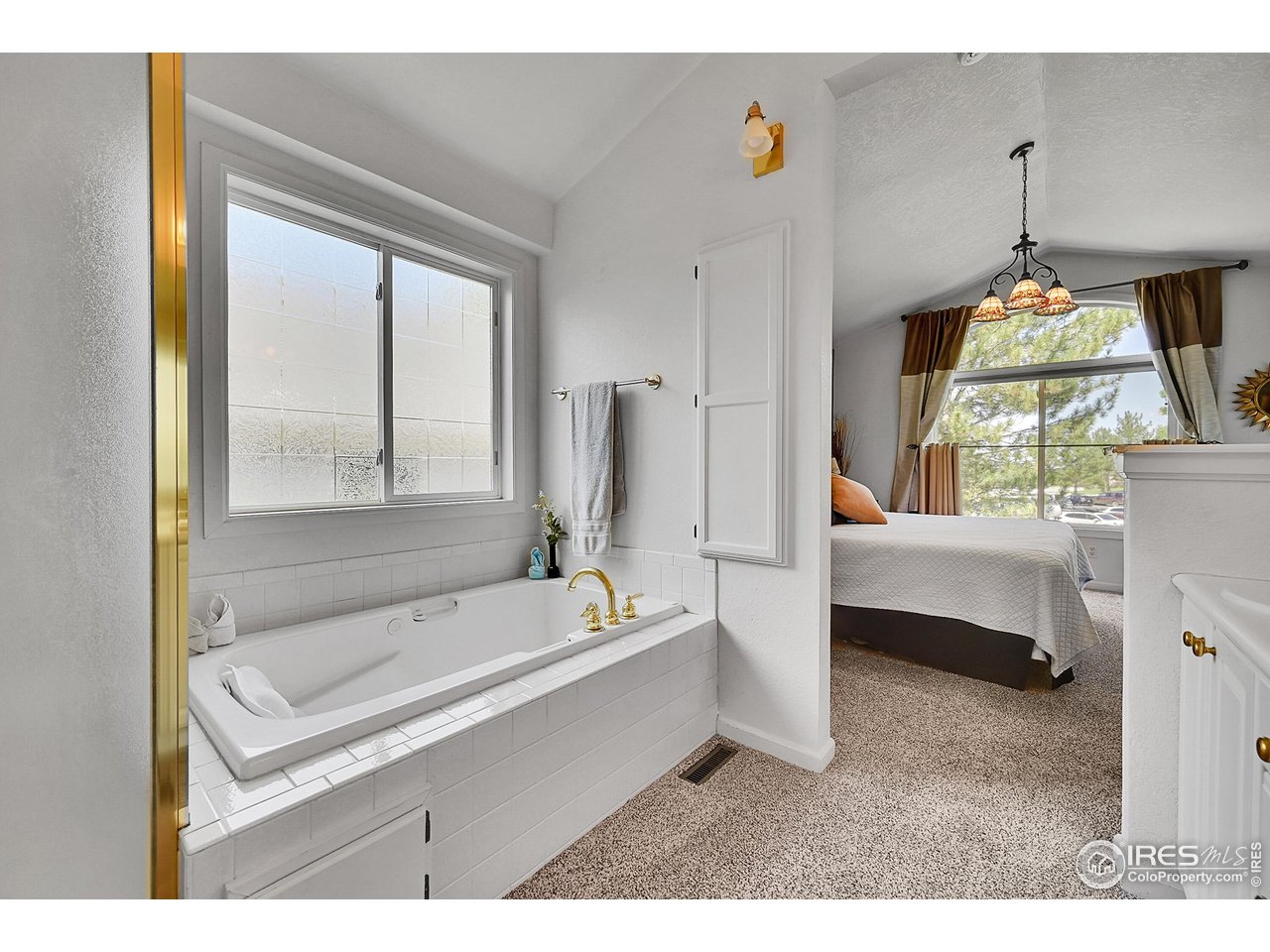 2343 Lavender Hill Ln