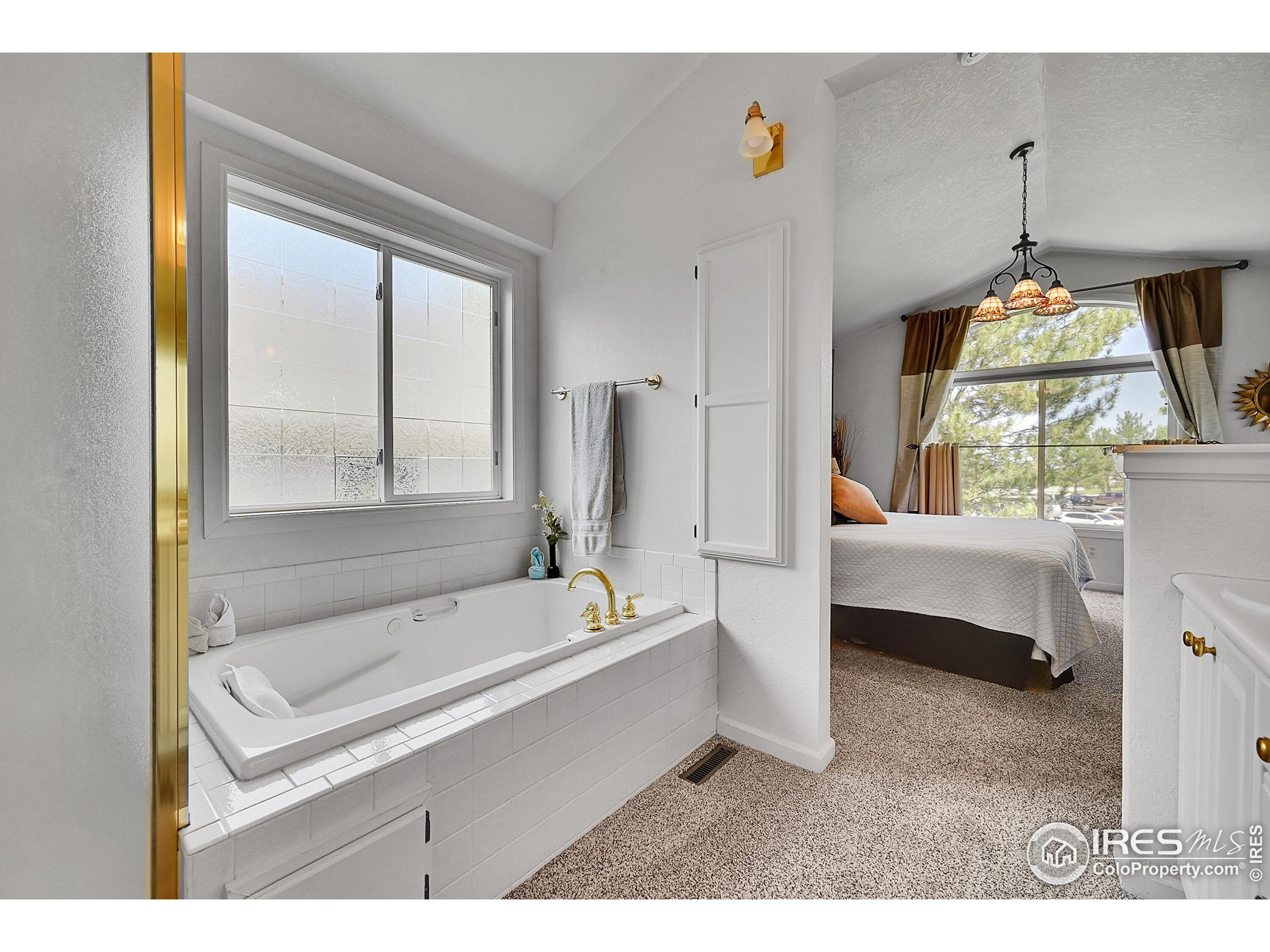 2343 Lavender Hill Ln