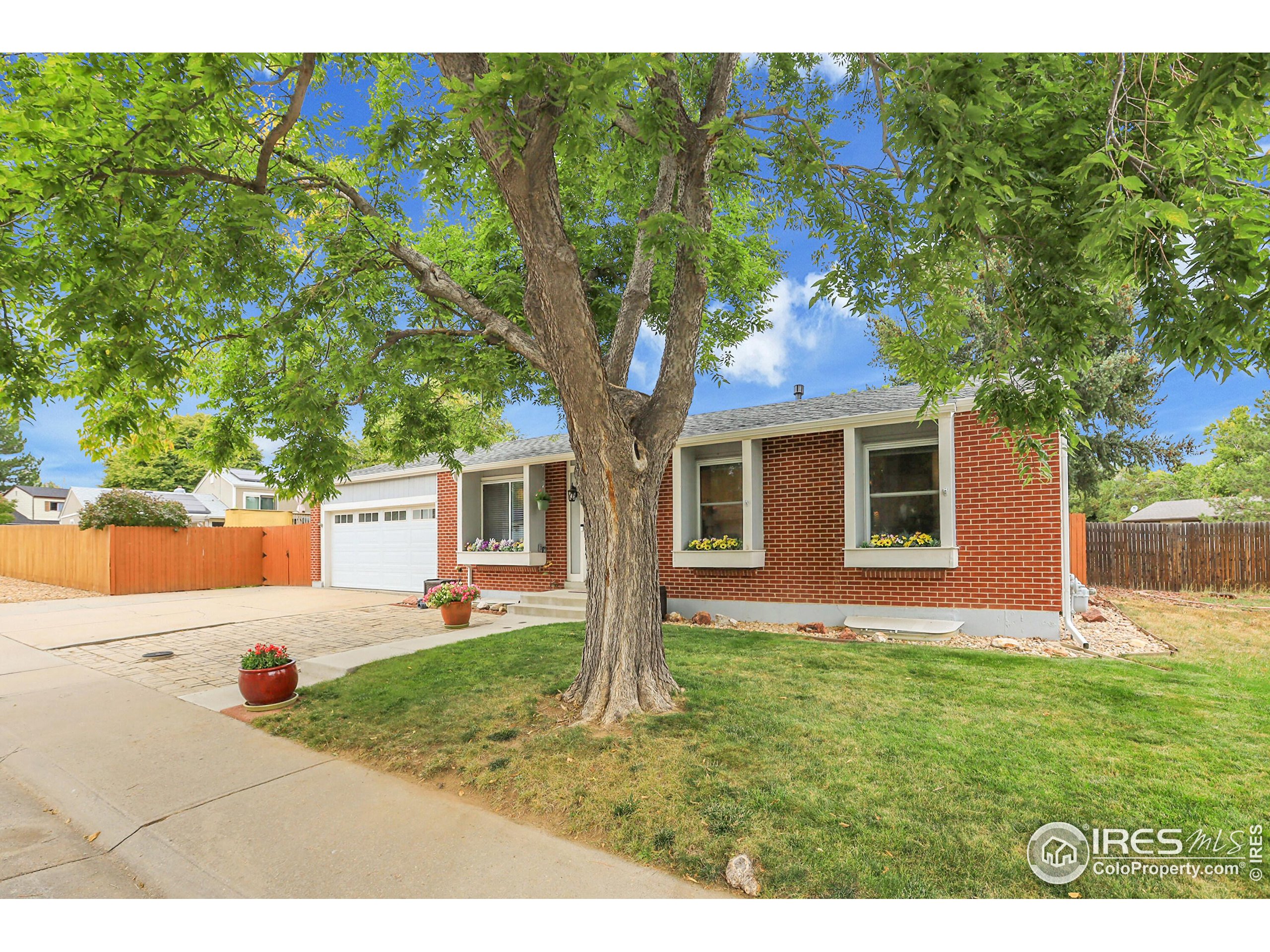 16517 E Layton Ave
