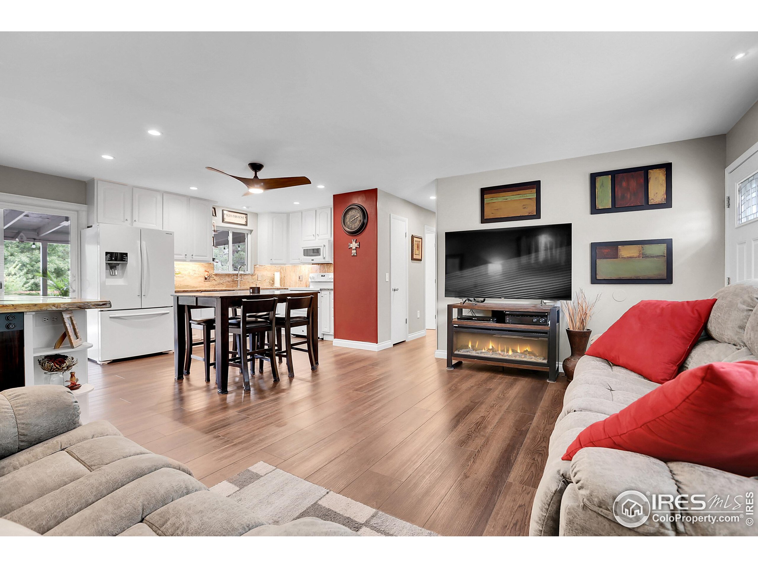 16517 E Layton Ave