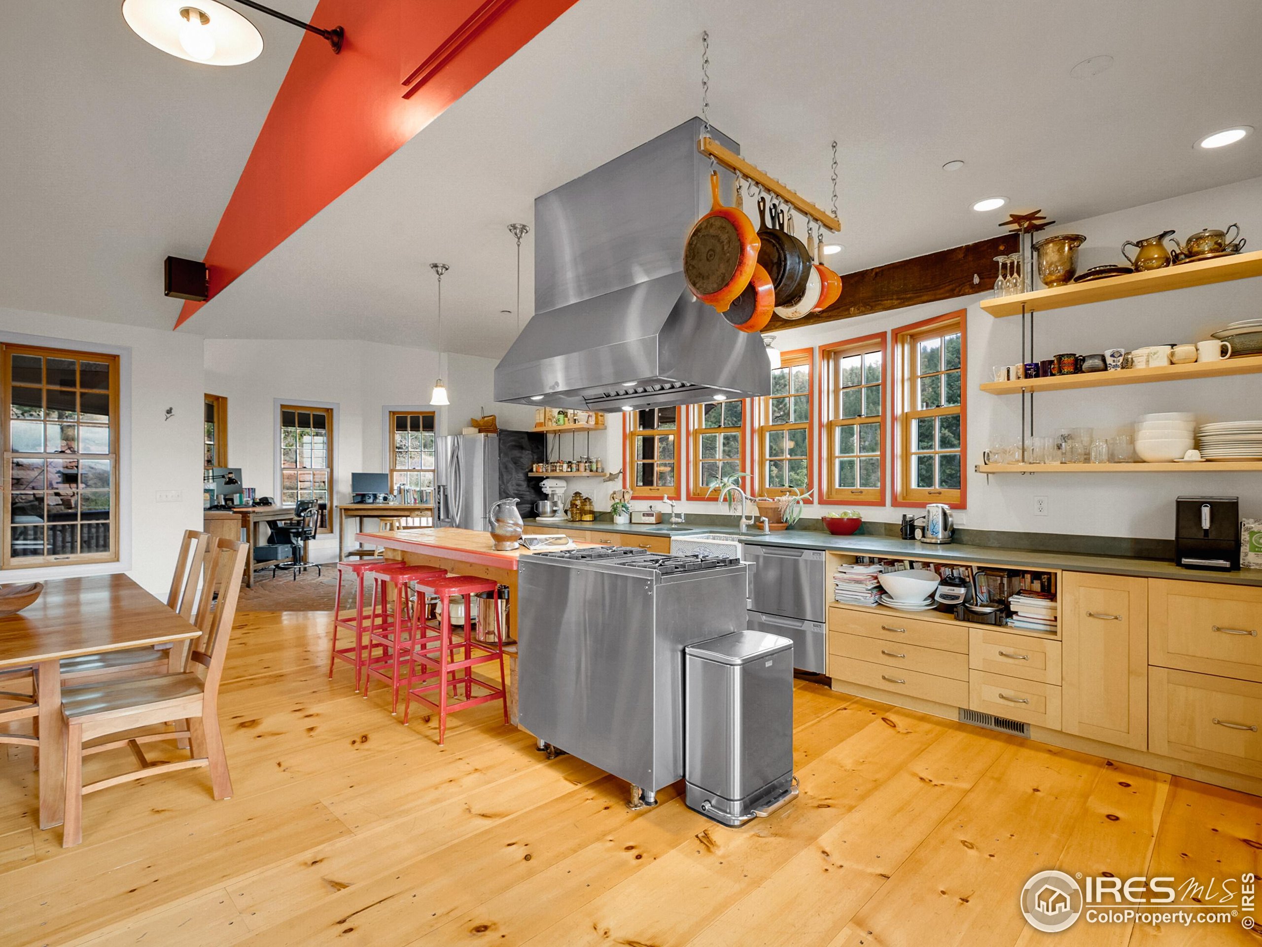 1689 County Road 83