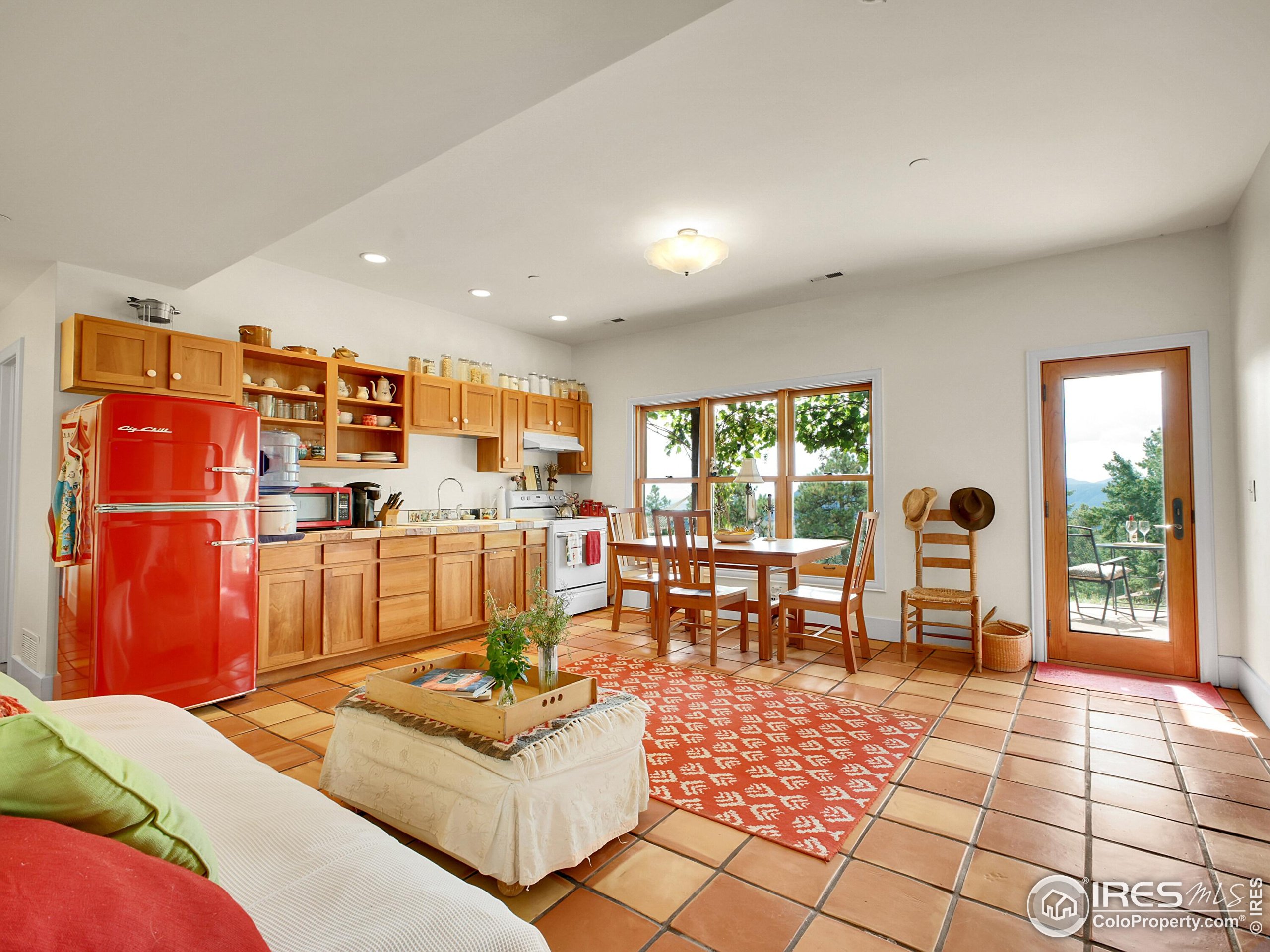 1689 County Road 83