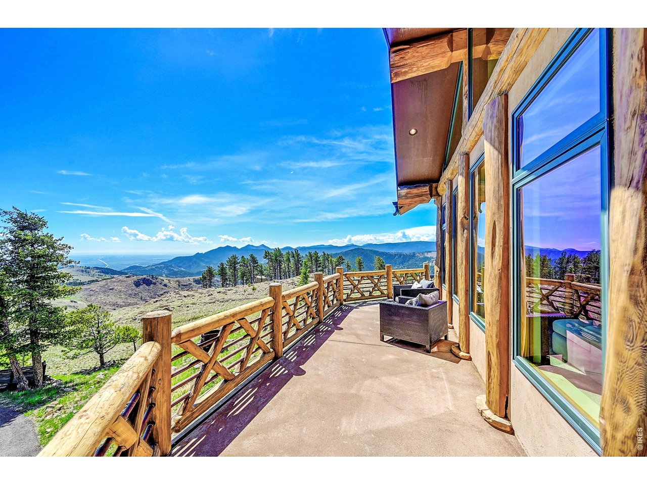 6553 Sunshine Canyon Dr