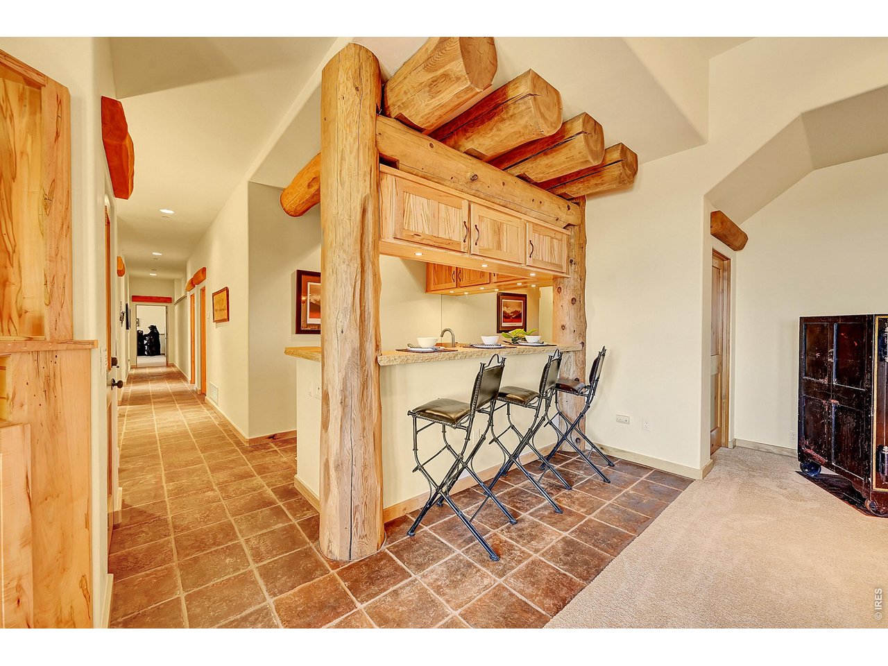 6553 Sunshine Canyon Dr