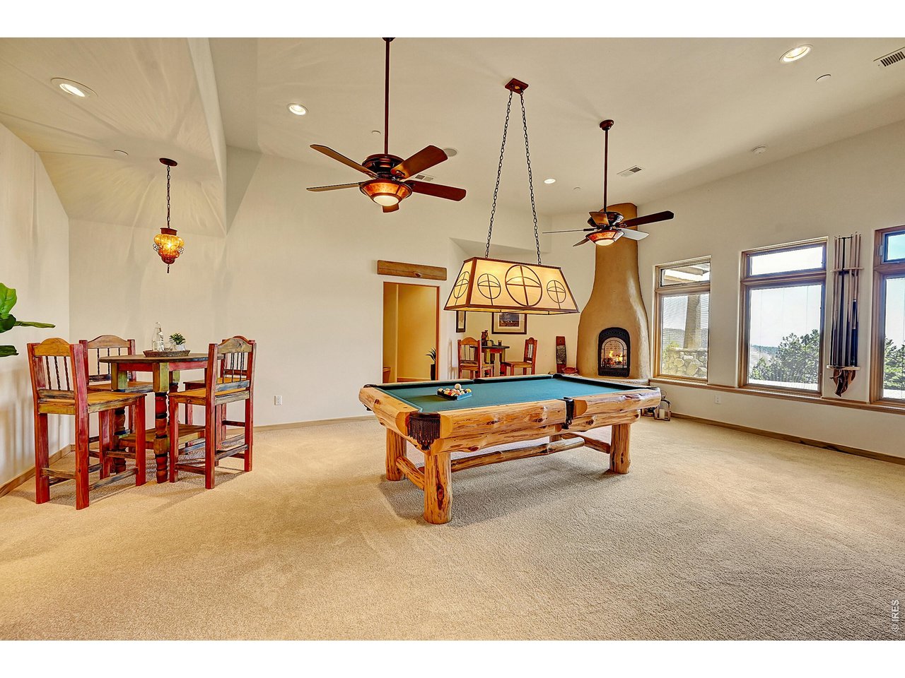 6553 Sunshine Canyon Dr