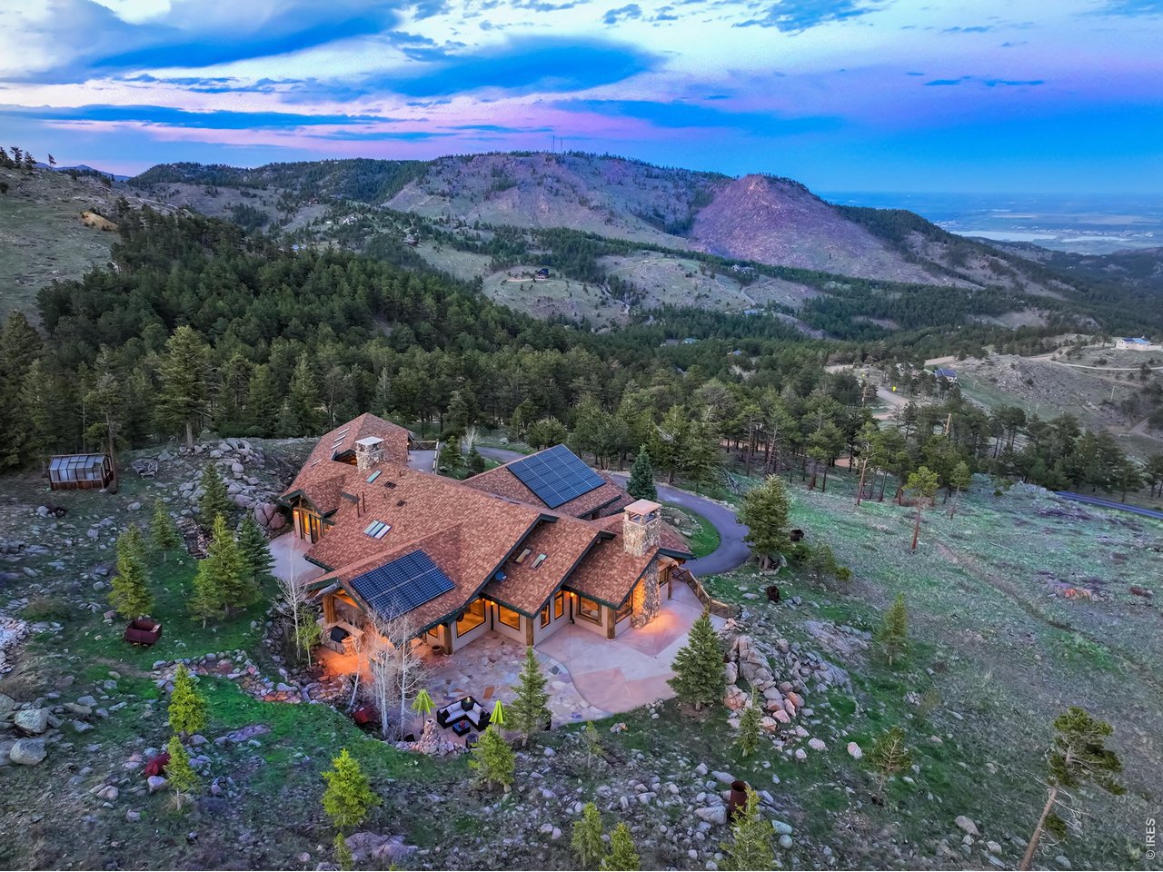 6553 Sunshine Canyon Dr