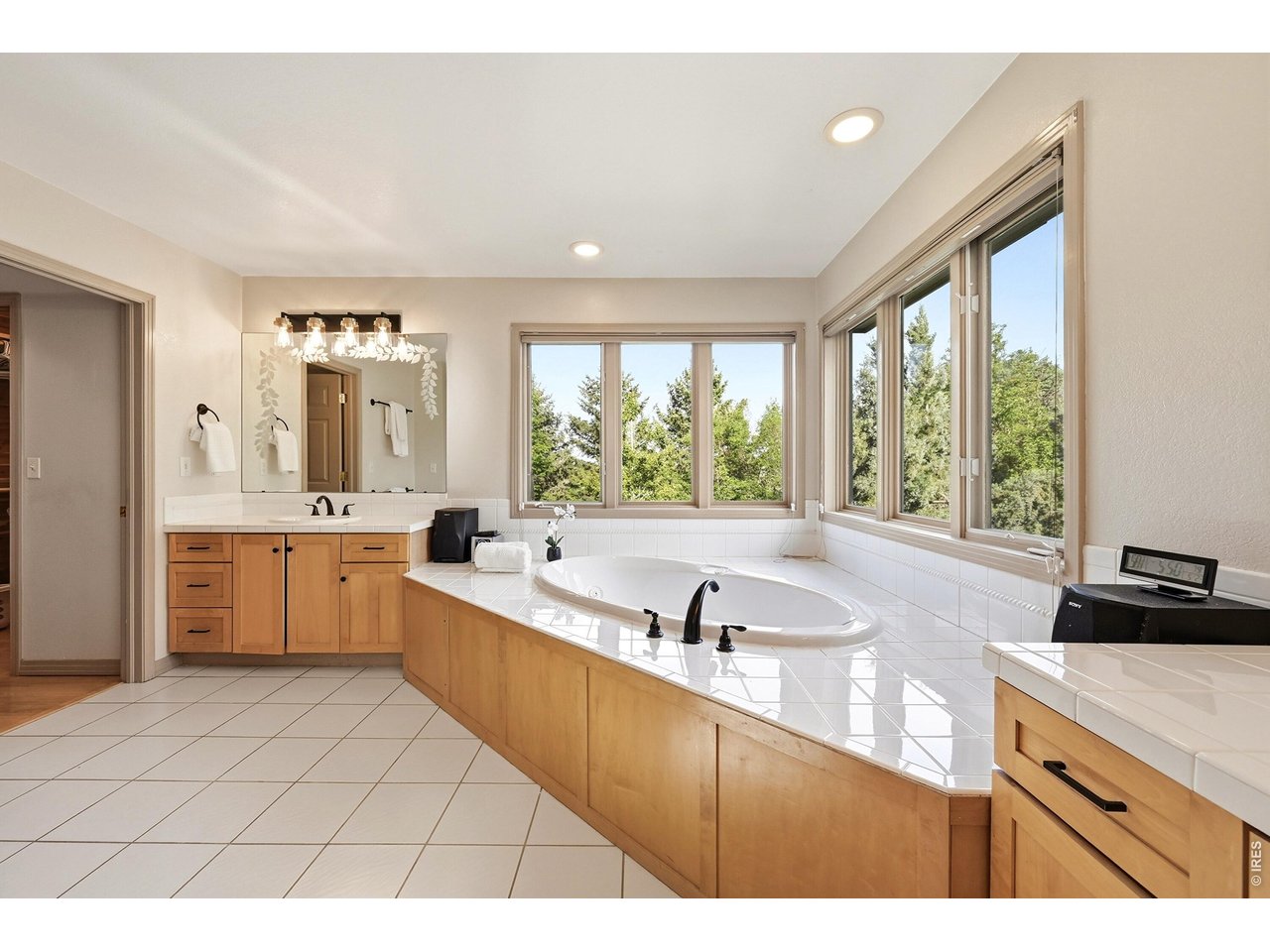 547 Sawtooth Pt