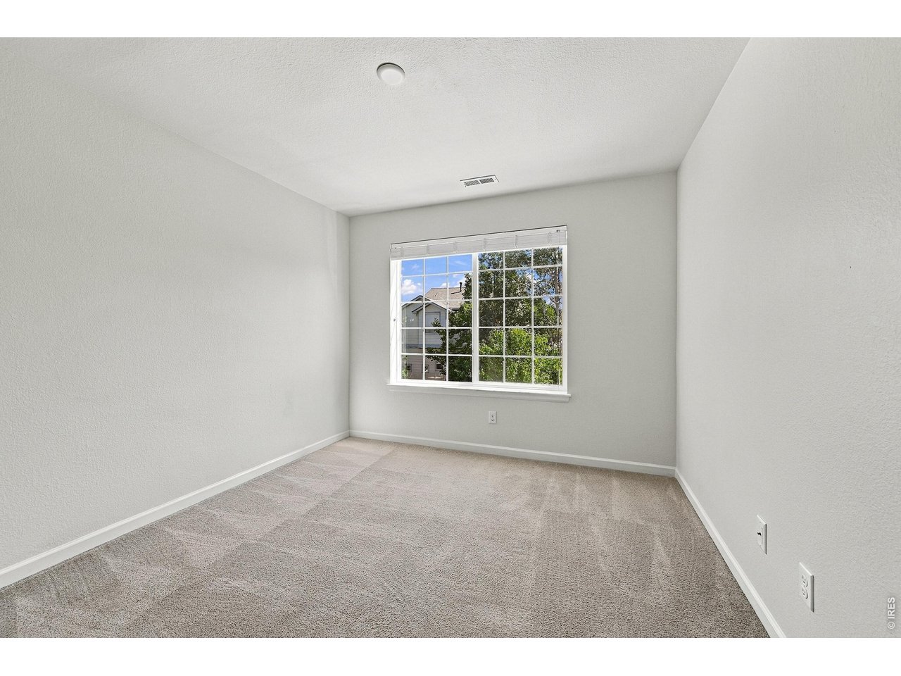 1657 Dorothy Cir