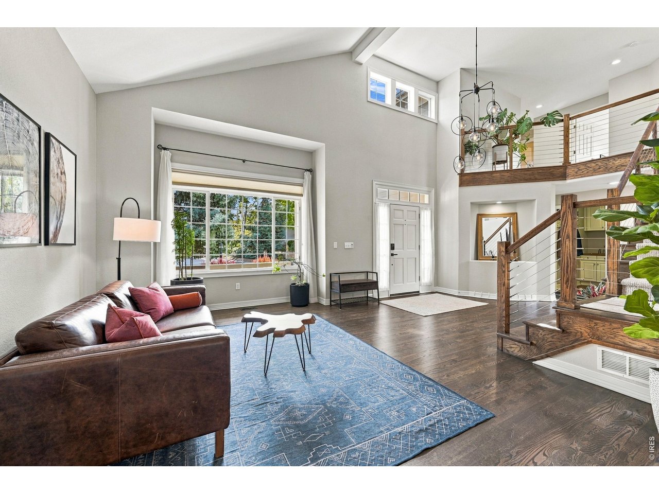 2317 Rimrock Cir