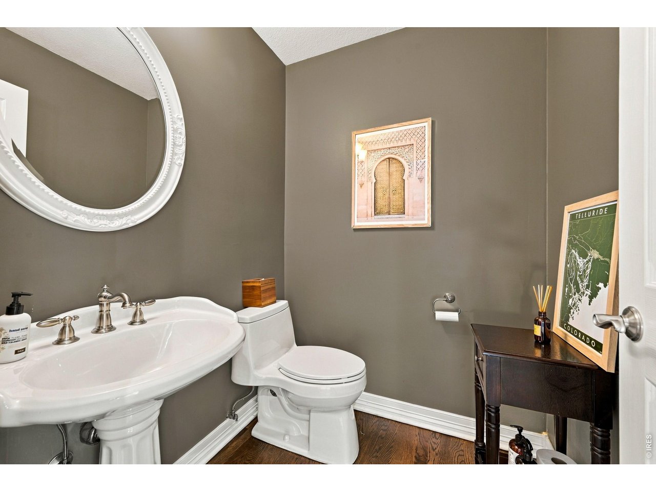 2317 Rimrock Cir