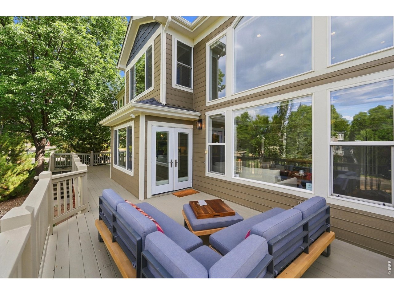2317 Rimrock Cir