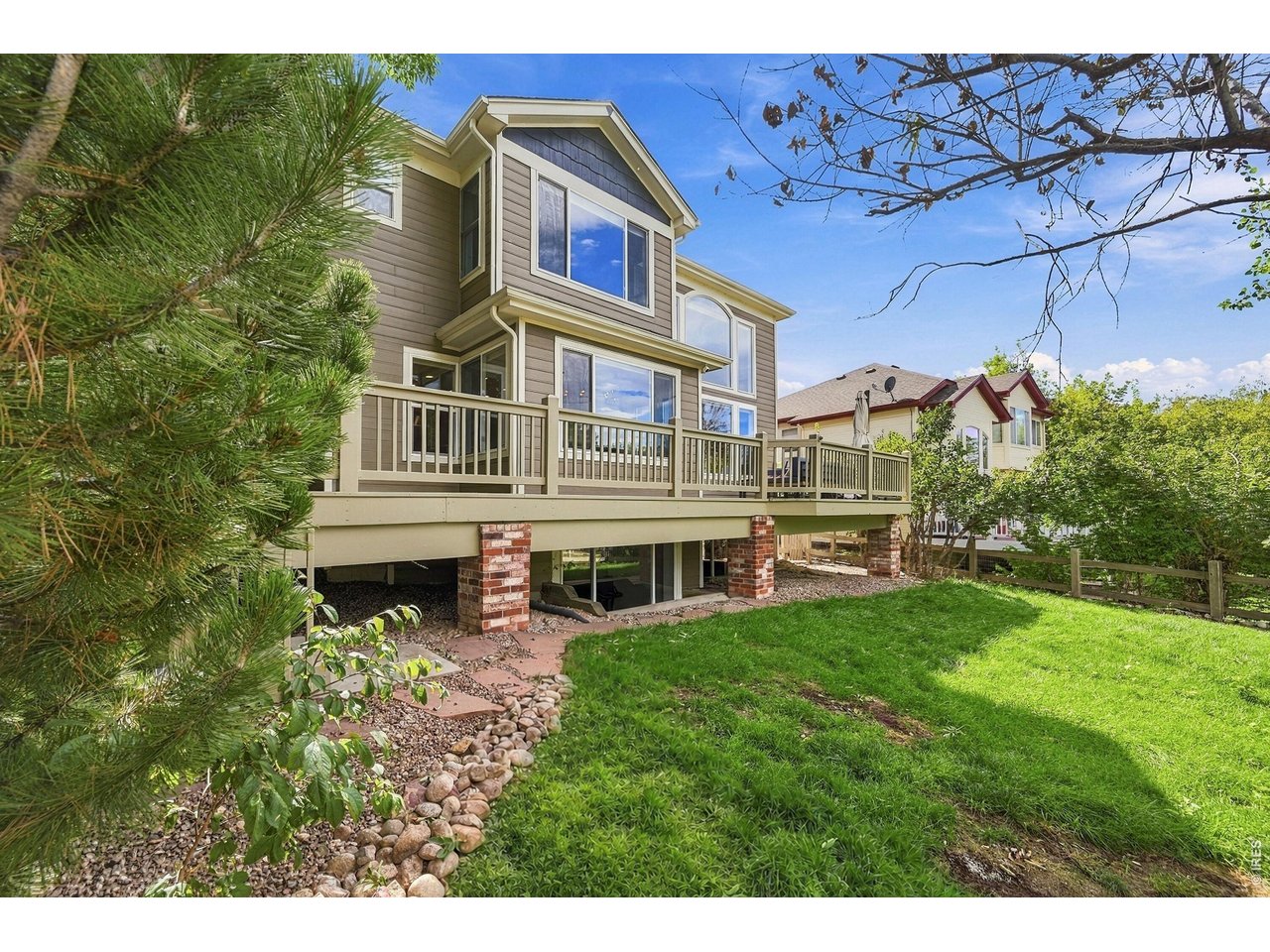 2317 Rimrock Cir