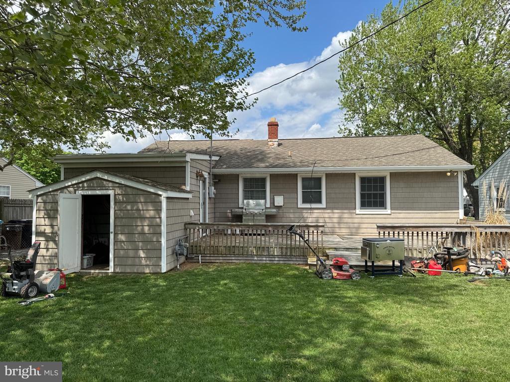 241 E NORTH STREET