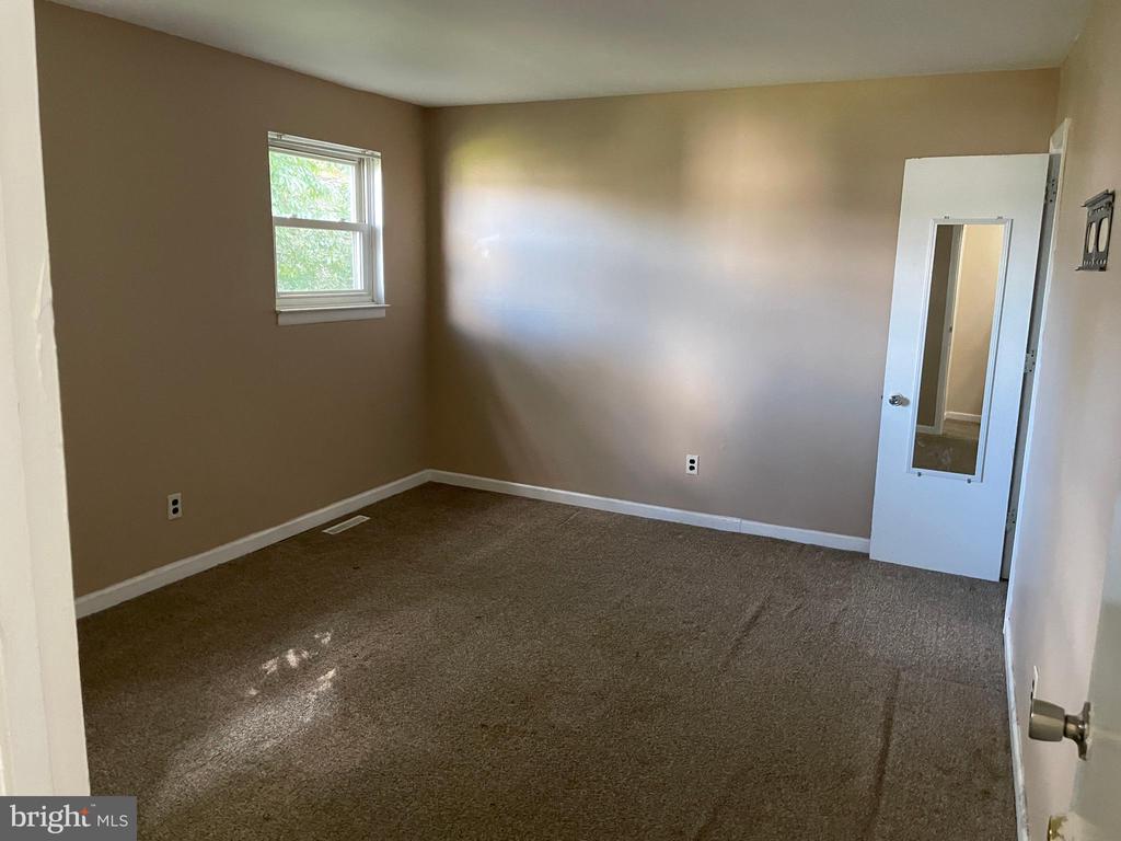 29 CURLEW CIRCLE