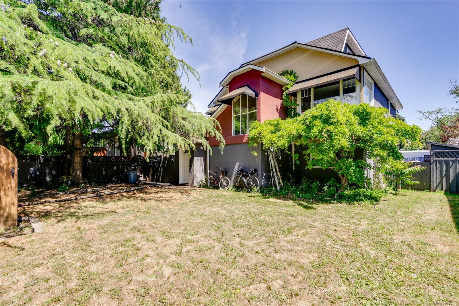 2183 Foul Bay Rd