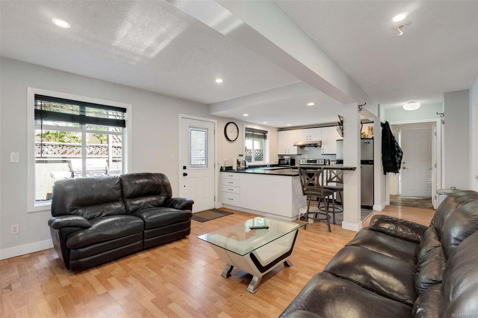 2183 Foul Bay Rd