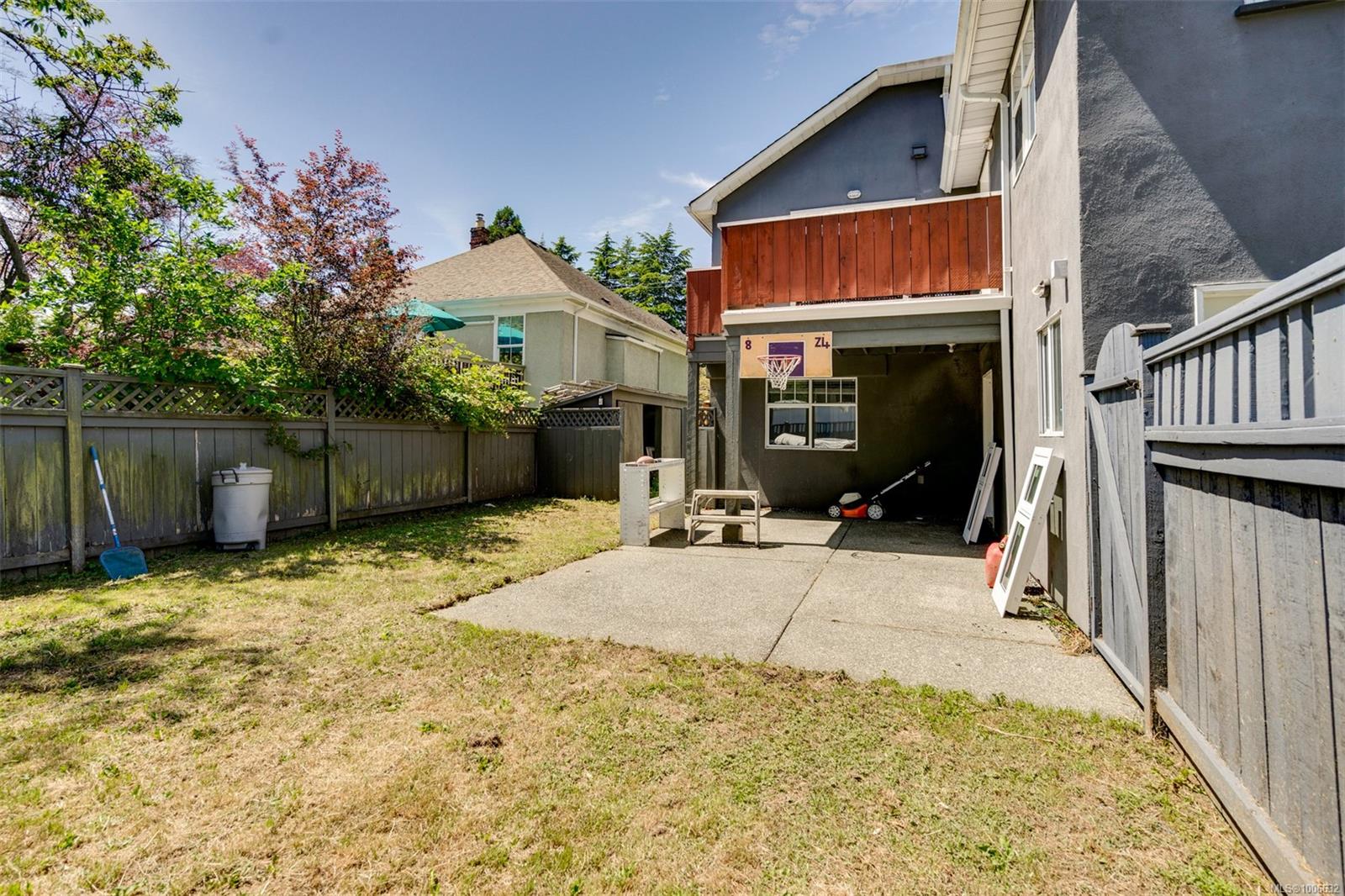 2183 Foul Bay Rd