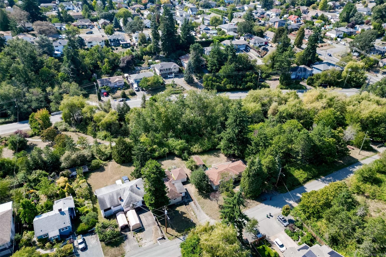 735 Violet Ave