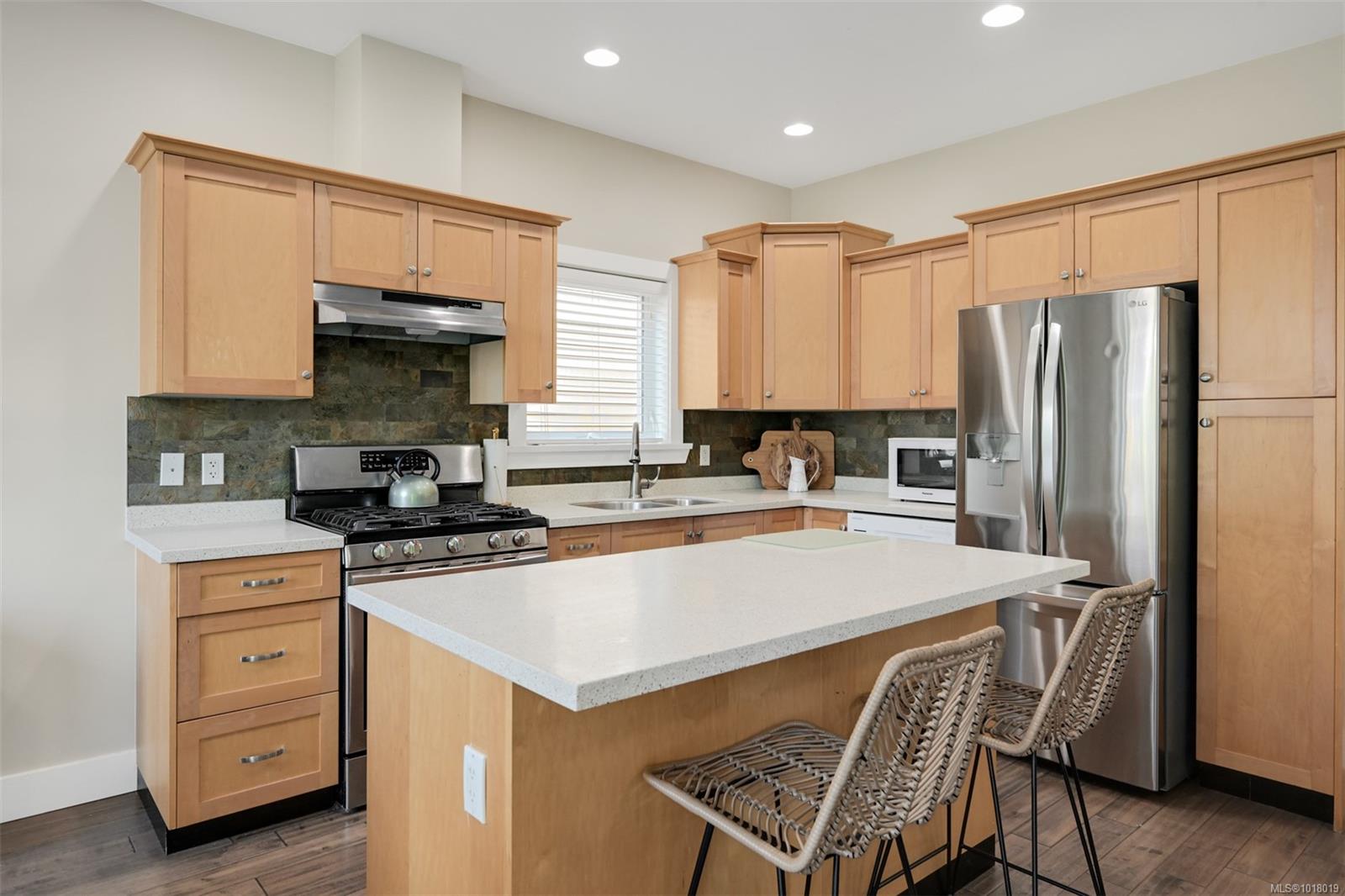 6800 Grant Rd W # 105, Sooke Unit: 105