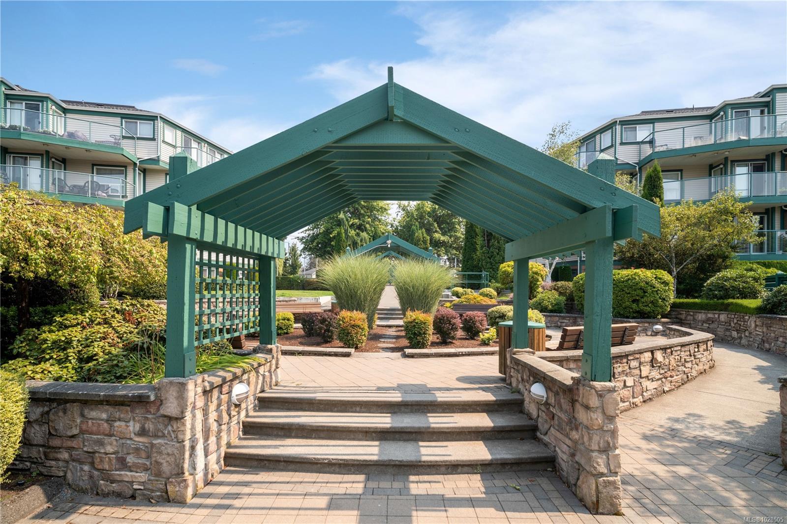 898 Vernon Ave # 301