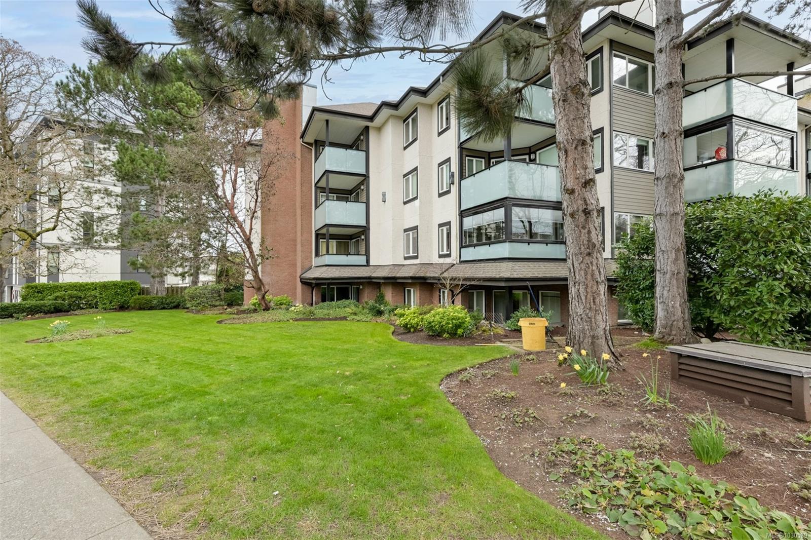 1619 Morrison St # 201