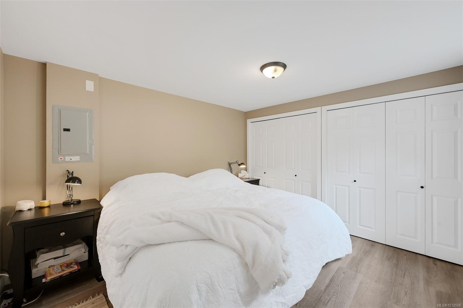 2500 Florence Lake Rd # 17