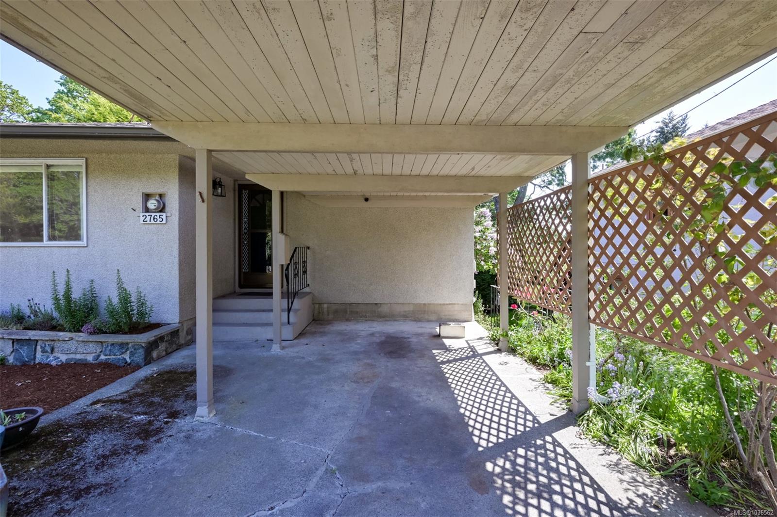 2765 Fernwood Rd