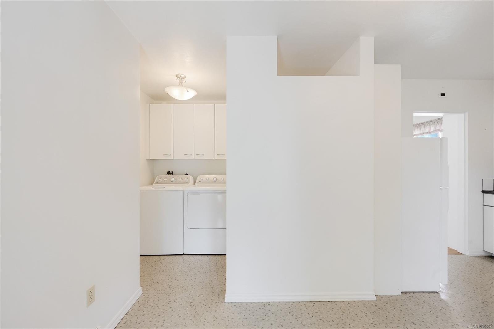 2765 Fernwood Rd