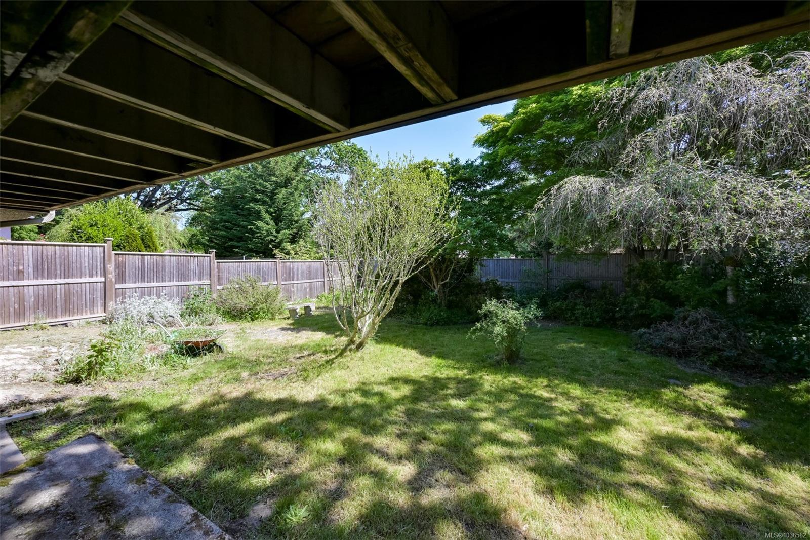 2765 Fernwood Rd