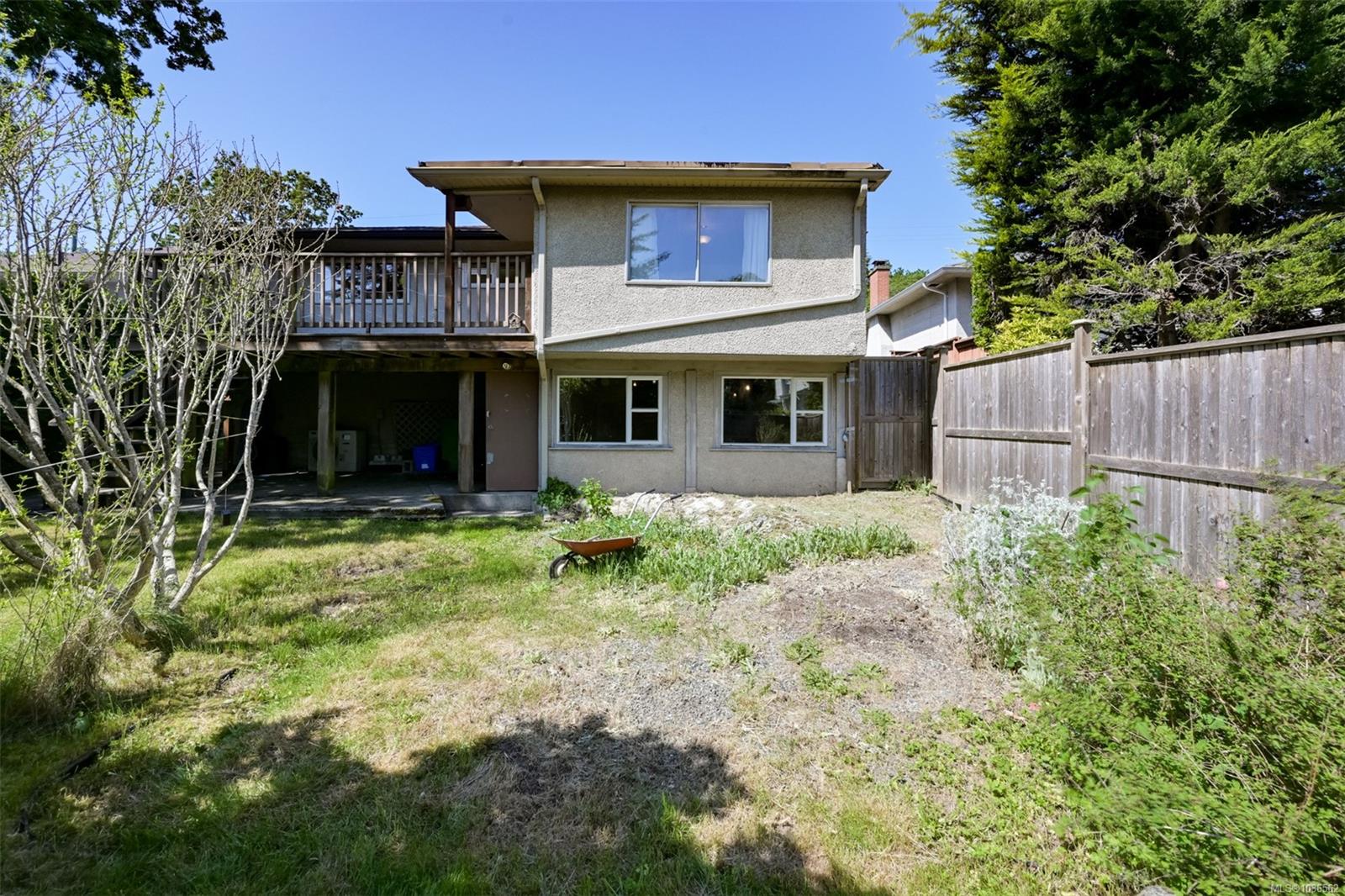 2765 Fernwood Rd