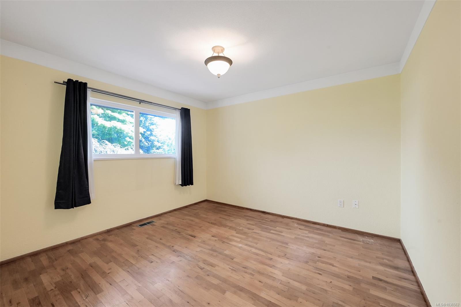 2765 Fernwood Rd
