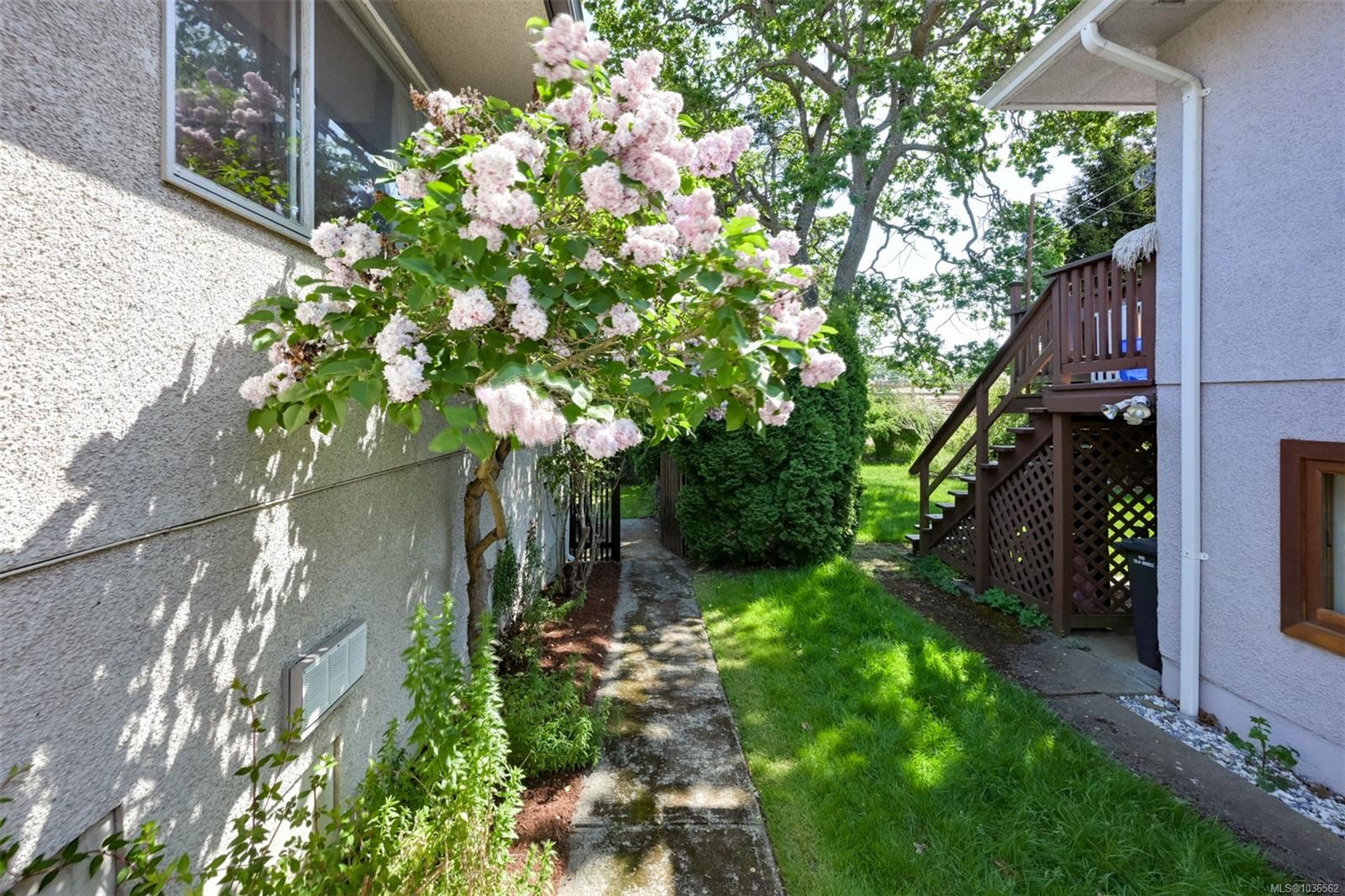 2765 Fernwood Rd