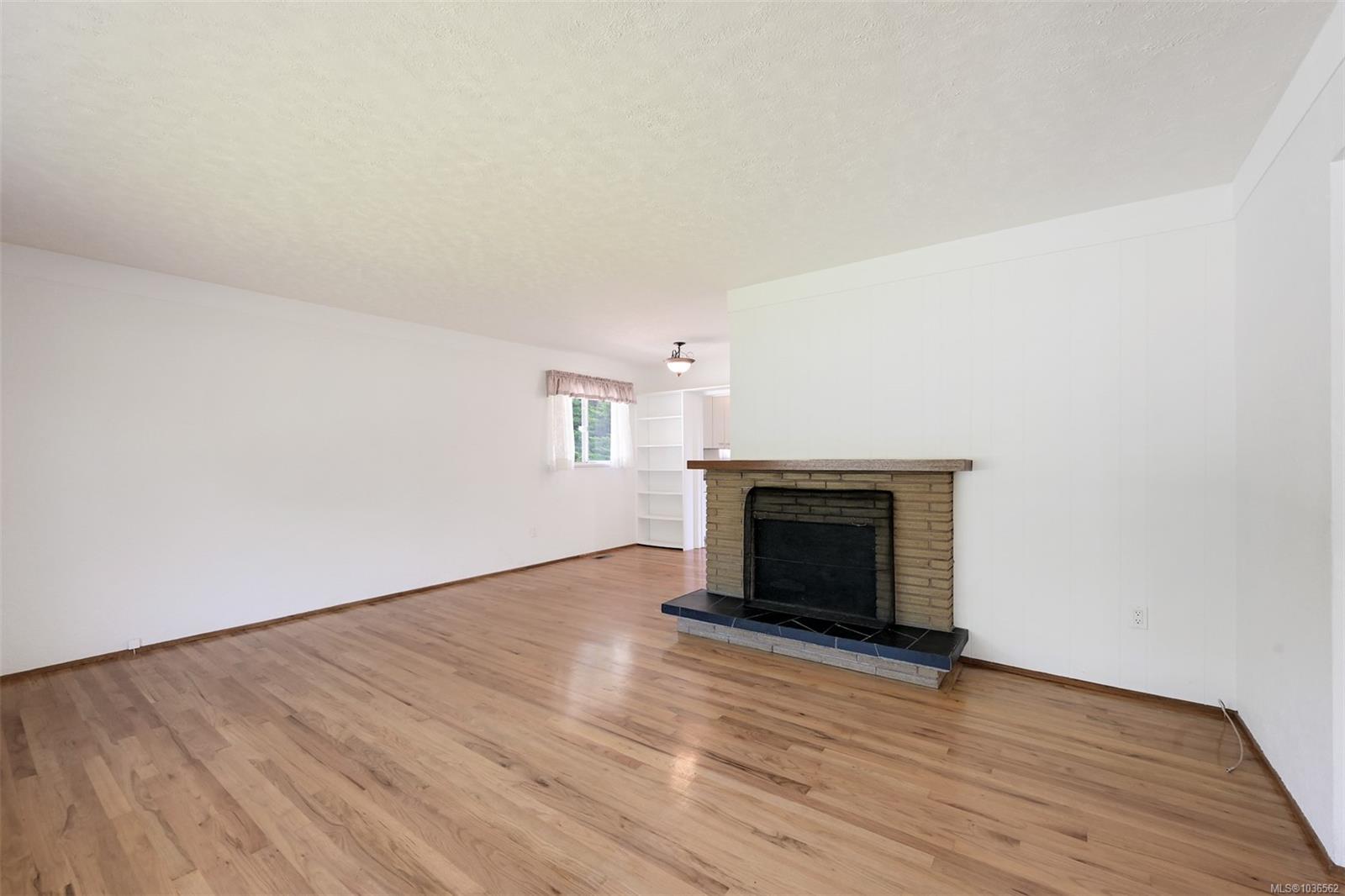 2765 Fernwood Rd