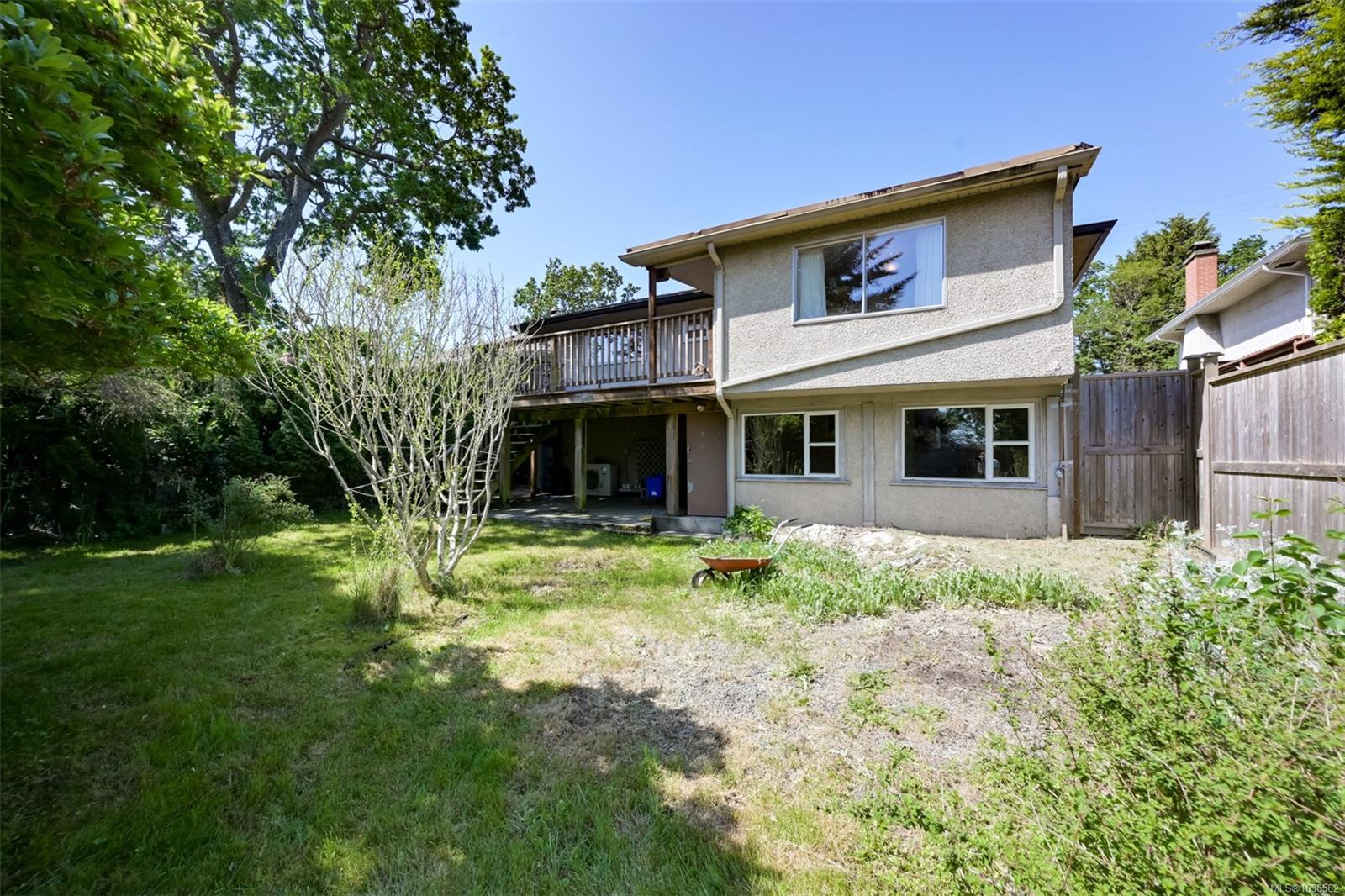 2765 Fernwood Rd