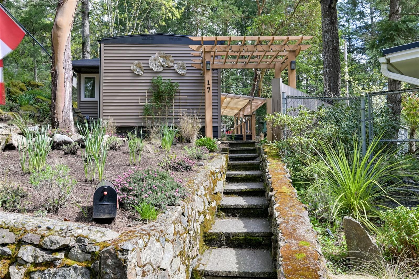 2500 Florence Lake Rd #17