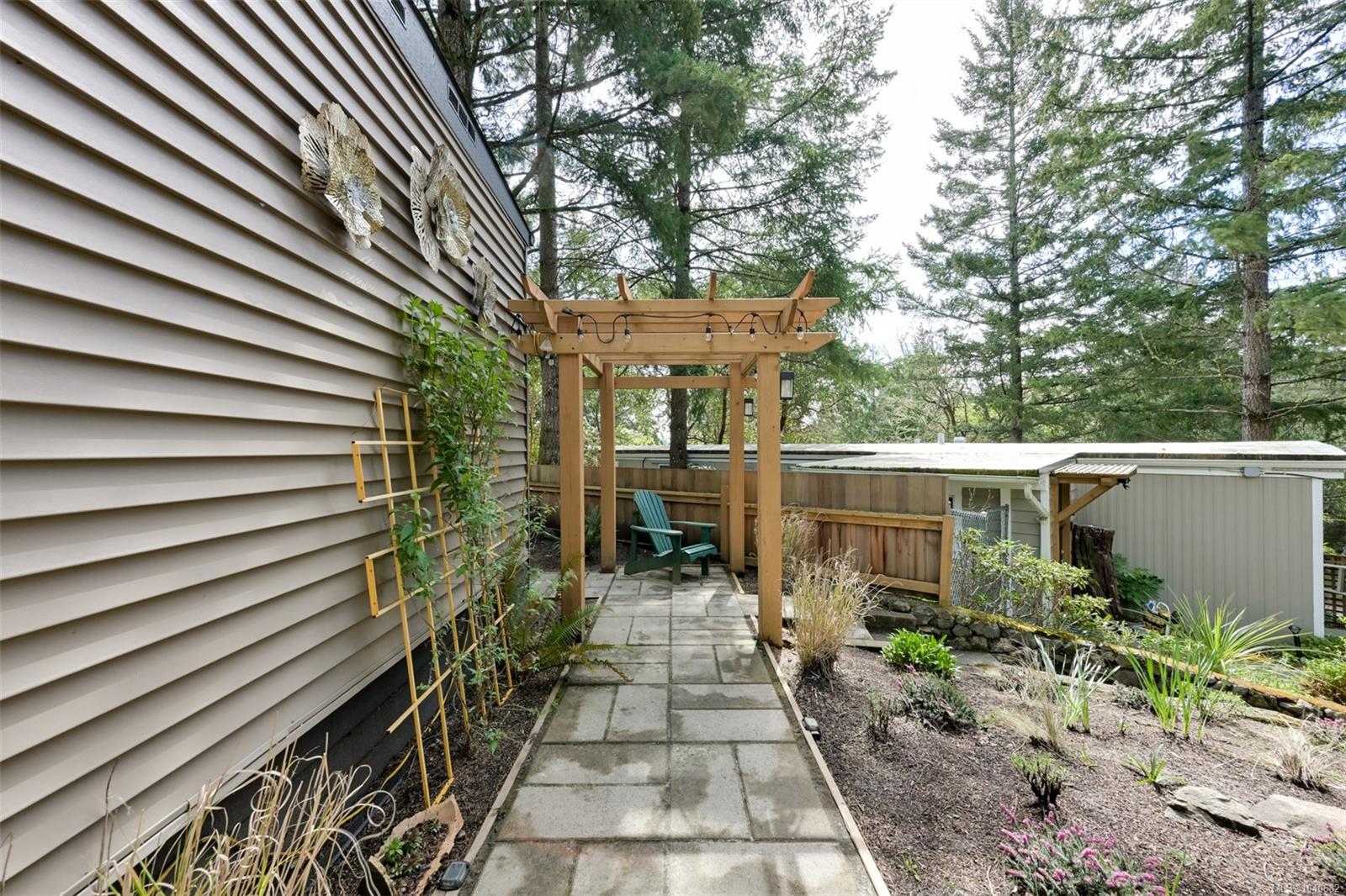 2500 Florence Lake Rd #17