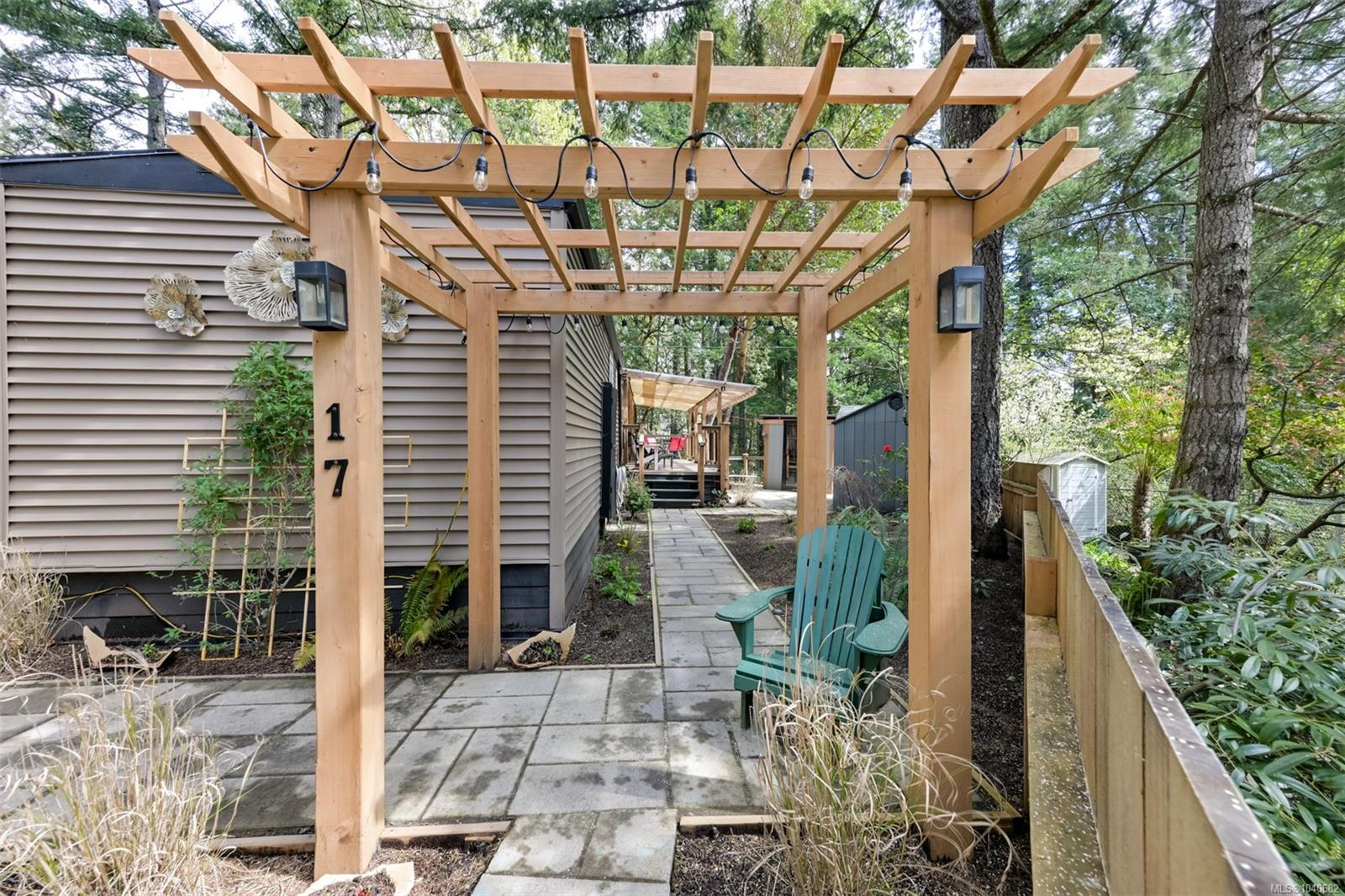 2500 Florence Lake Rd #17