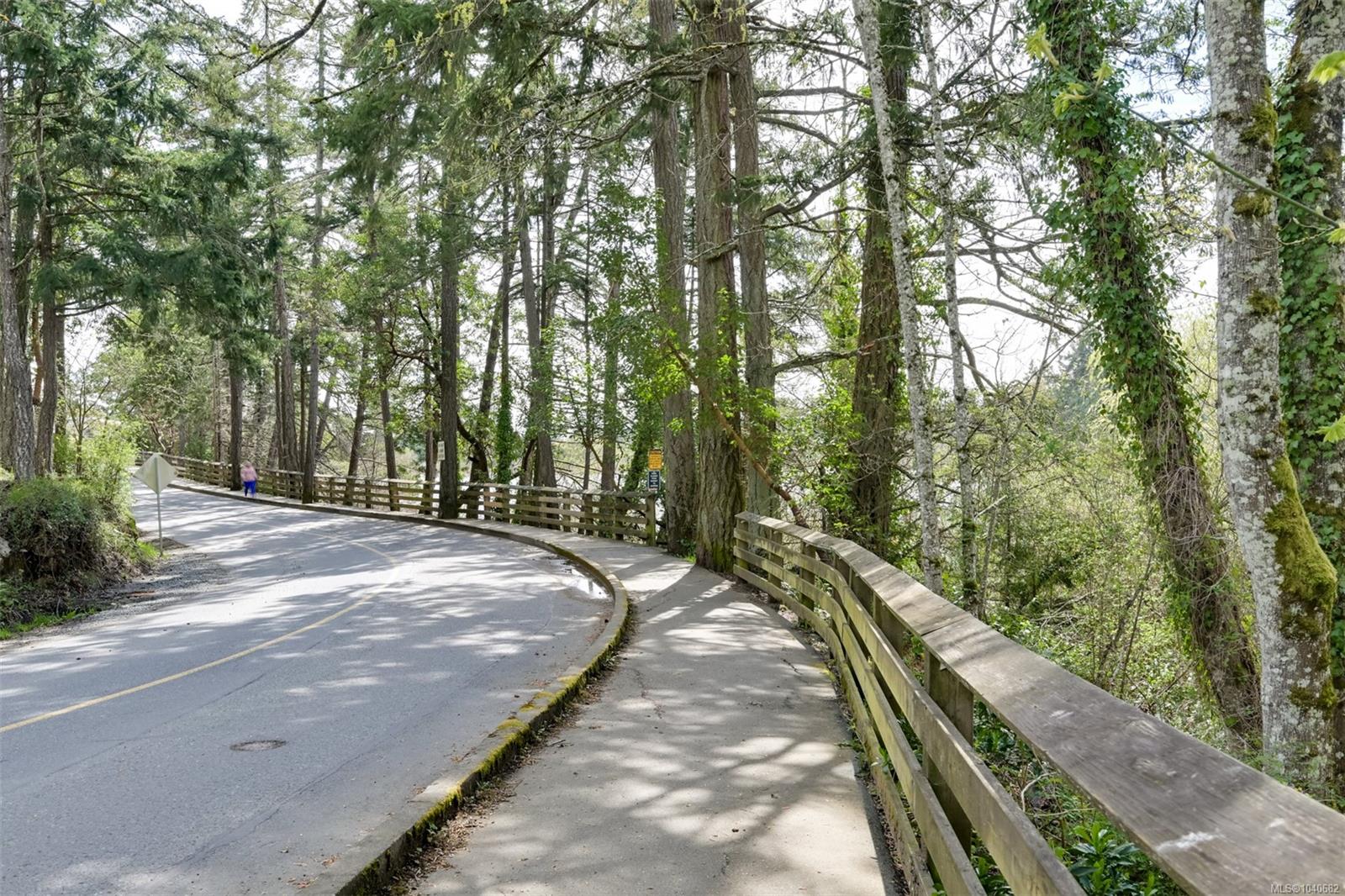 2500 Florence Lake Rd #17