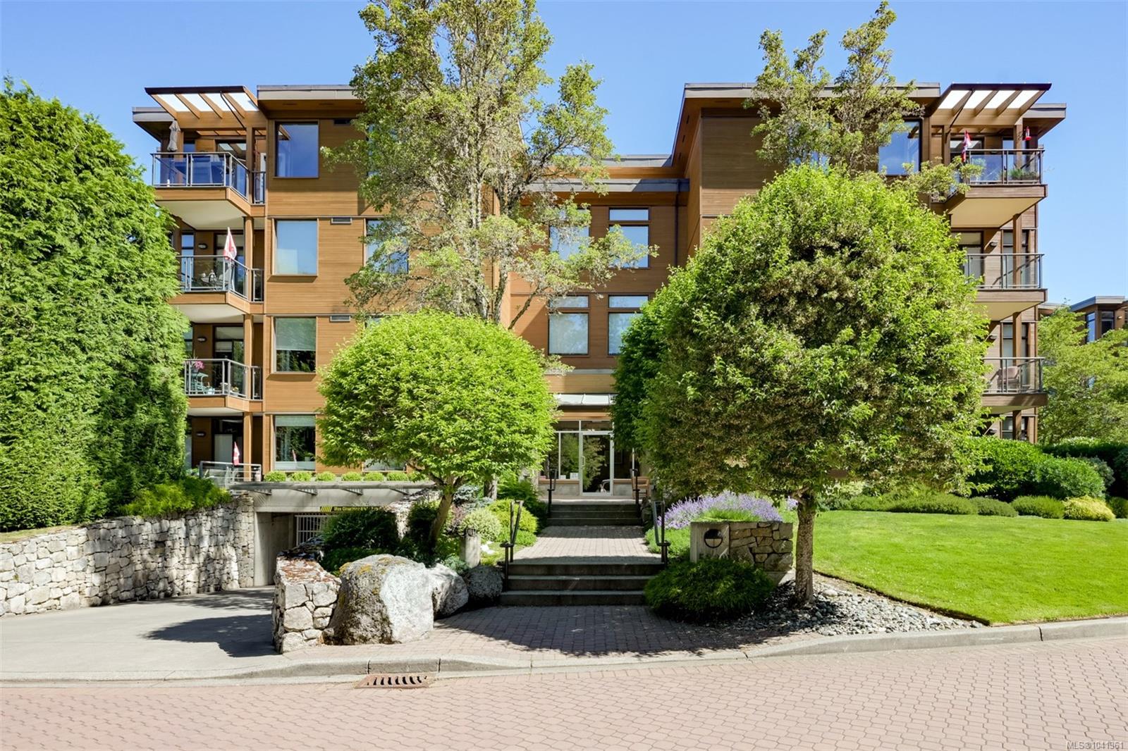 5329 Cordova Bay Rd #408