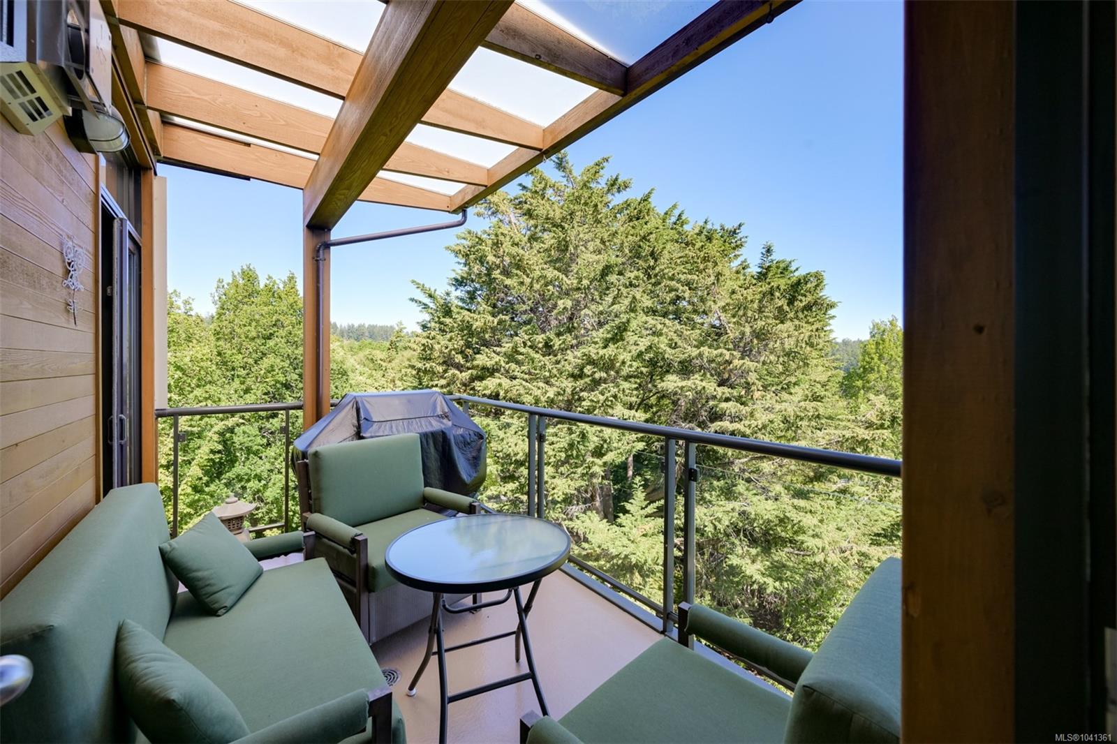 5329 Cordova Bay Rd #408