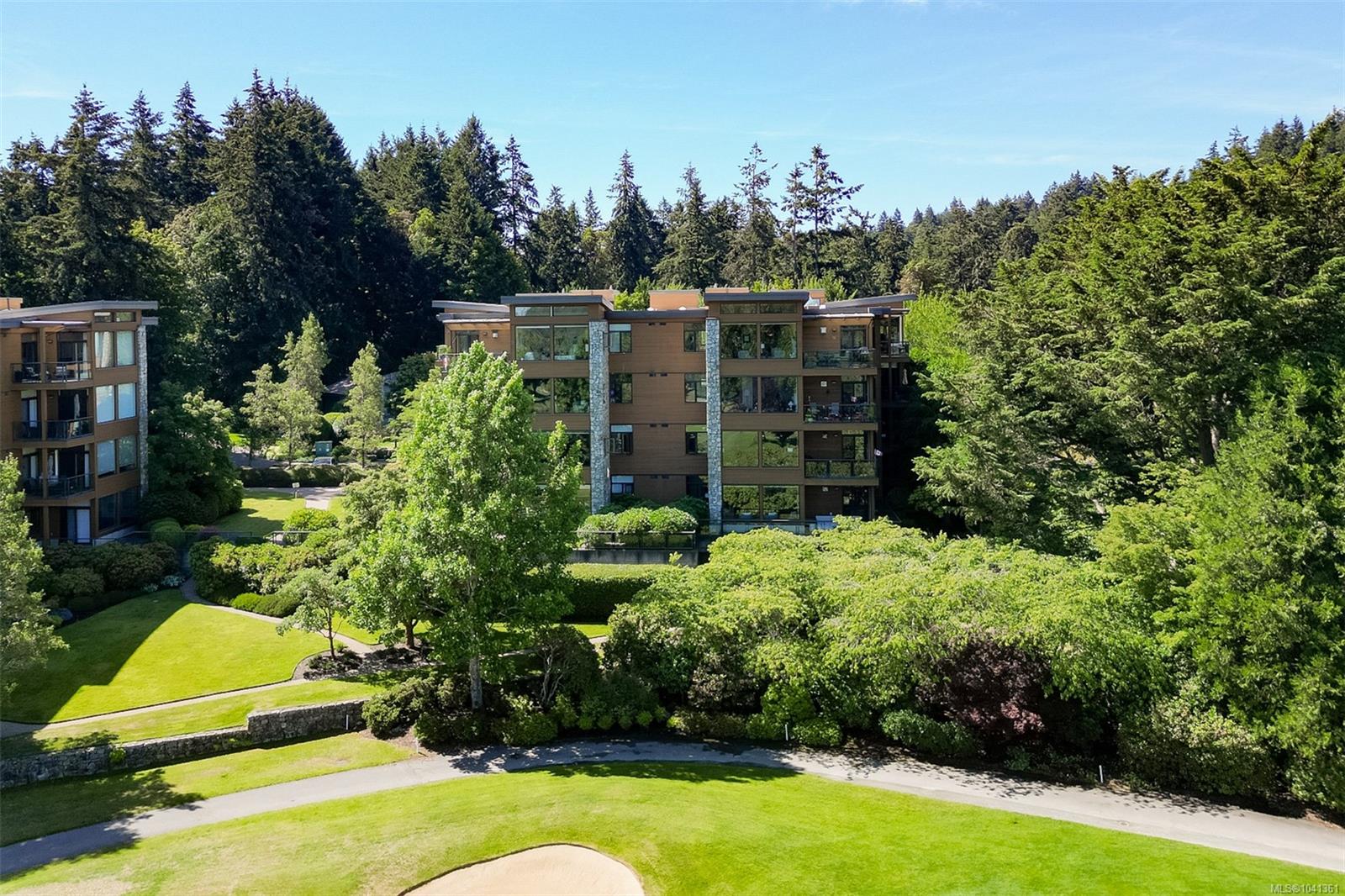5329 Cordova Bay Rd #408