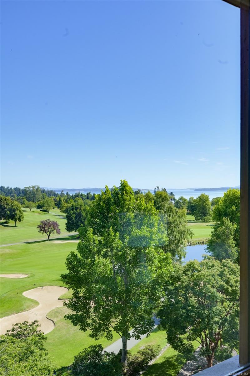 5329 Cordova Bay Rd #408