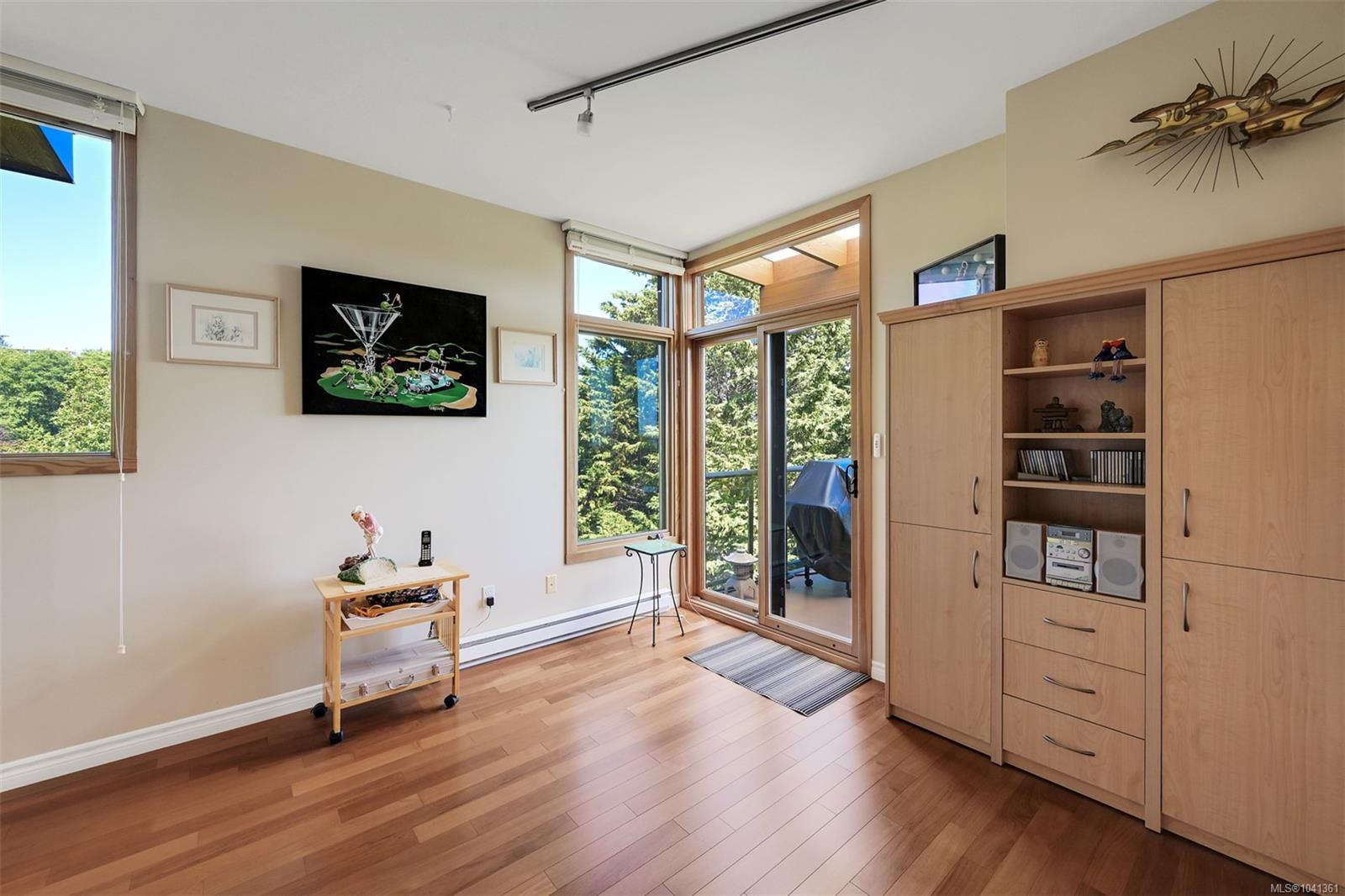 5329 Cordova Bay Rd #408