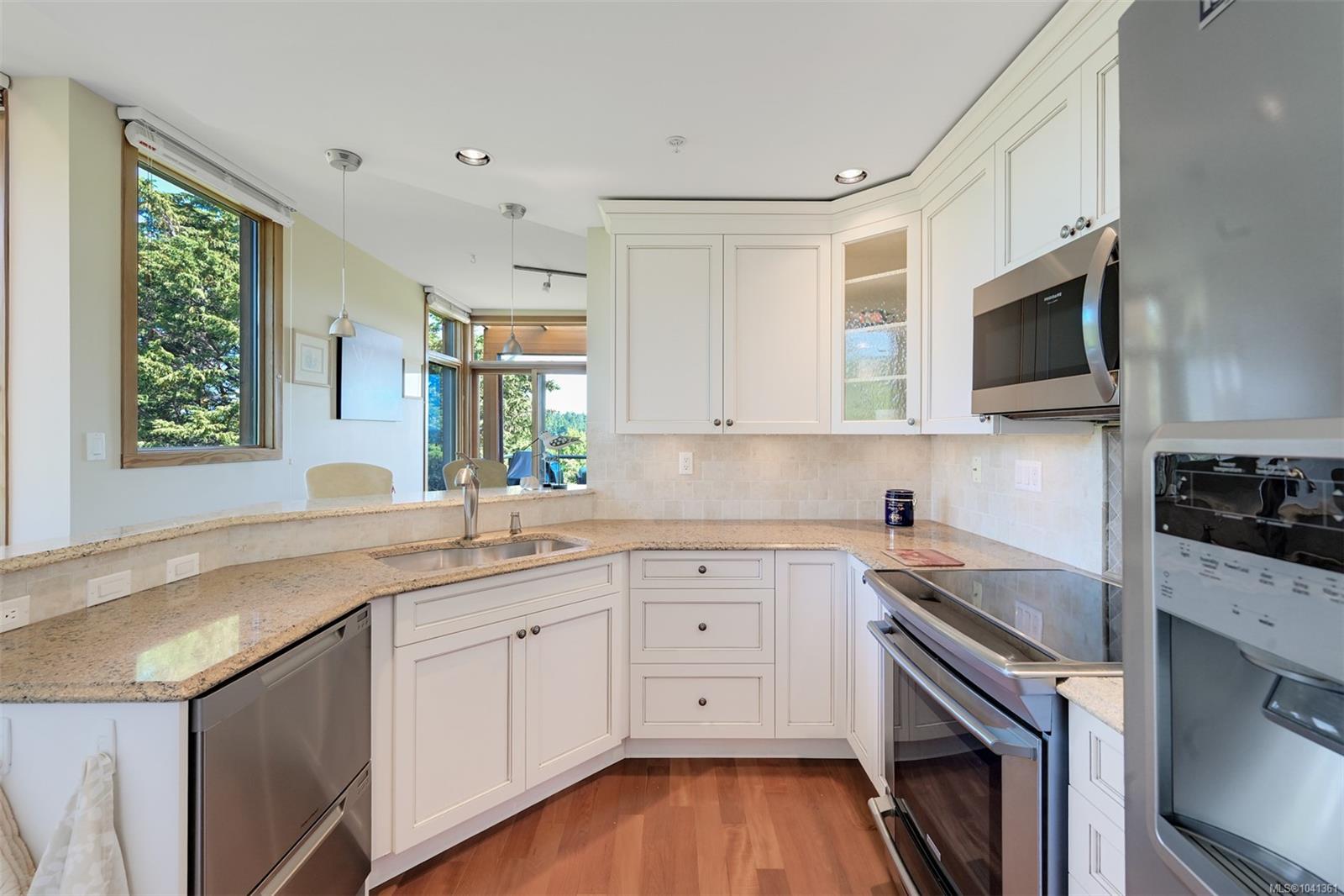 5329 Cordova Bay Rd #408