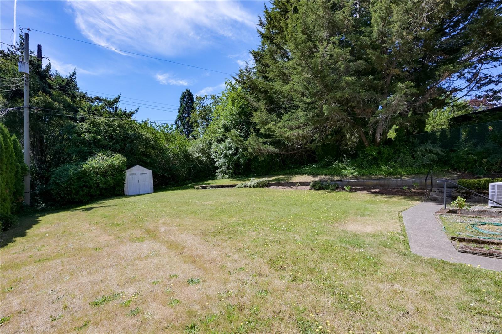 3341 Rolston Cres