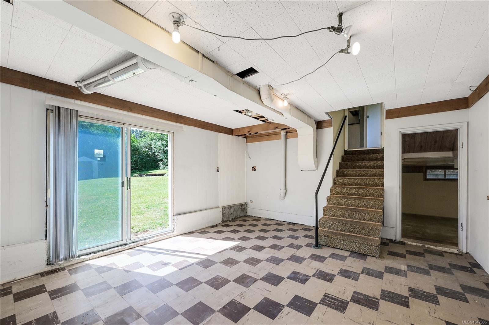 3341 Rolston Cres