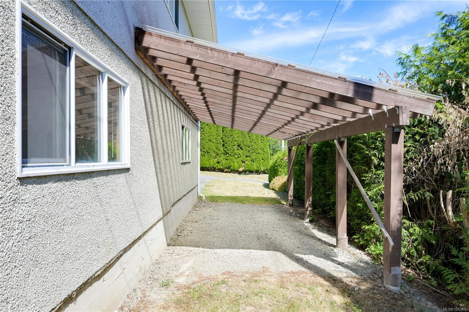 3341 Rolston Cres