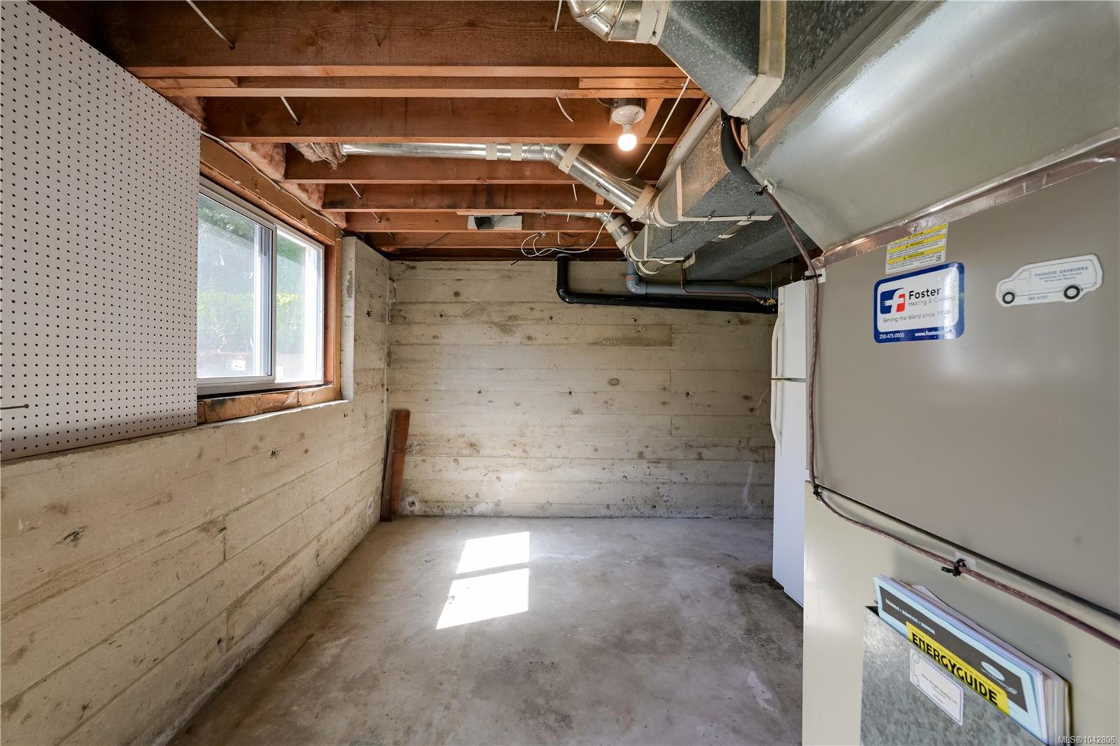 3341 Rolston Cres