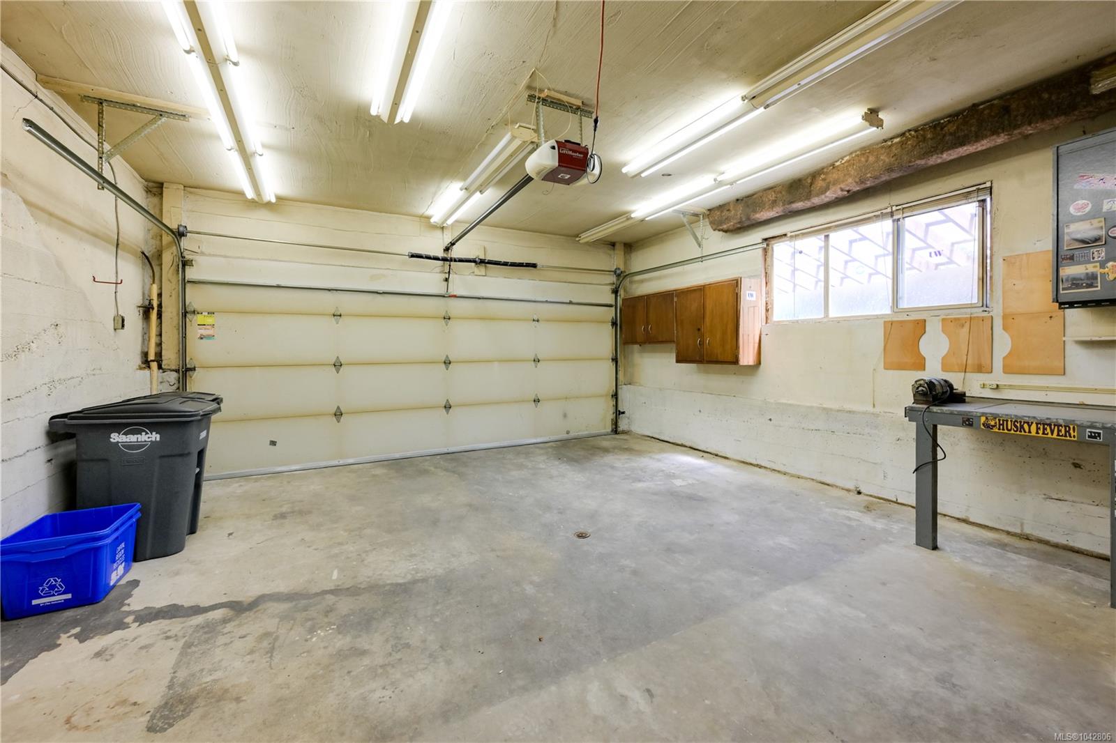 3341 Rolston Cres